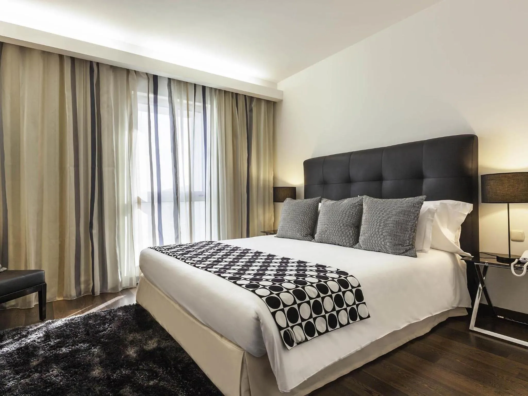 Bedroom, Bed in Hotel Mercure Lisboa