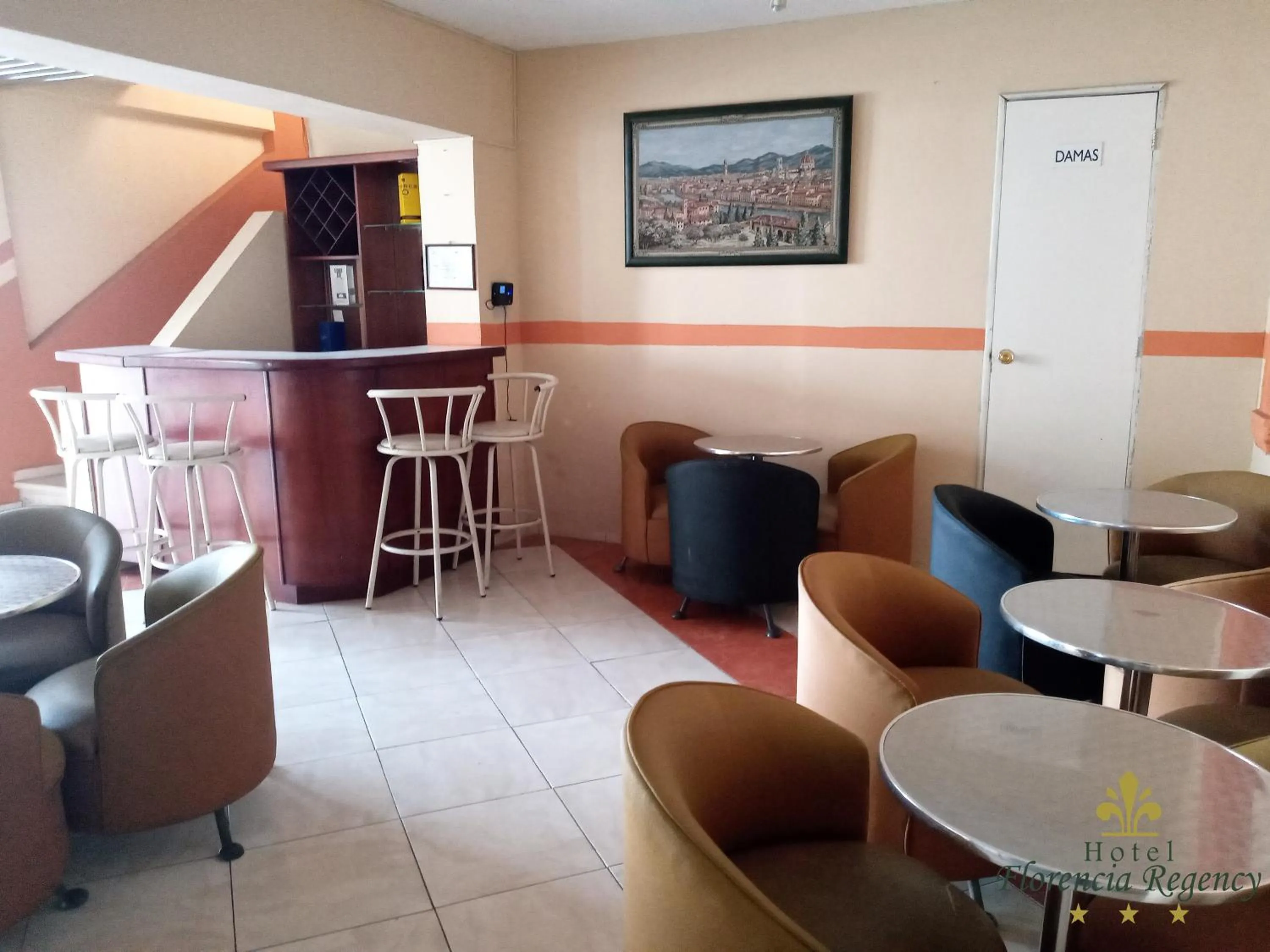 Lounge or bar in Hotel Florencia Regency