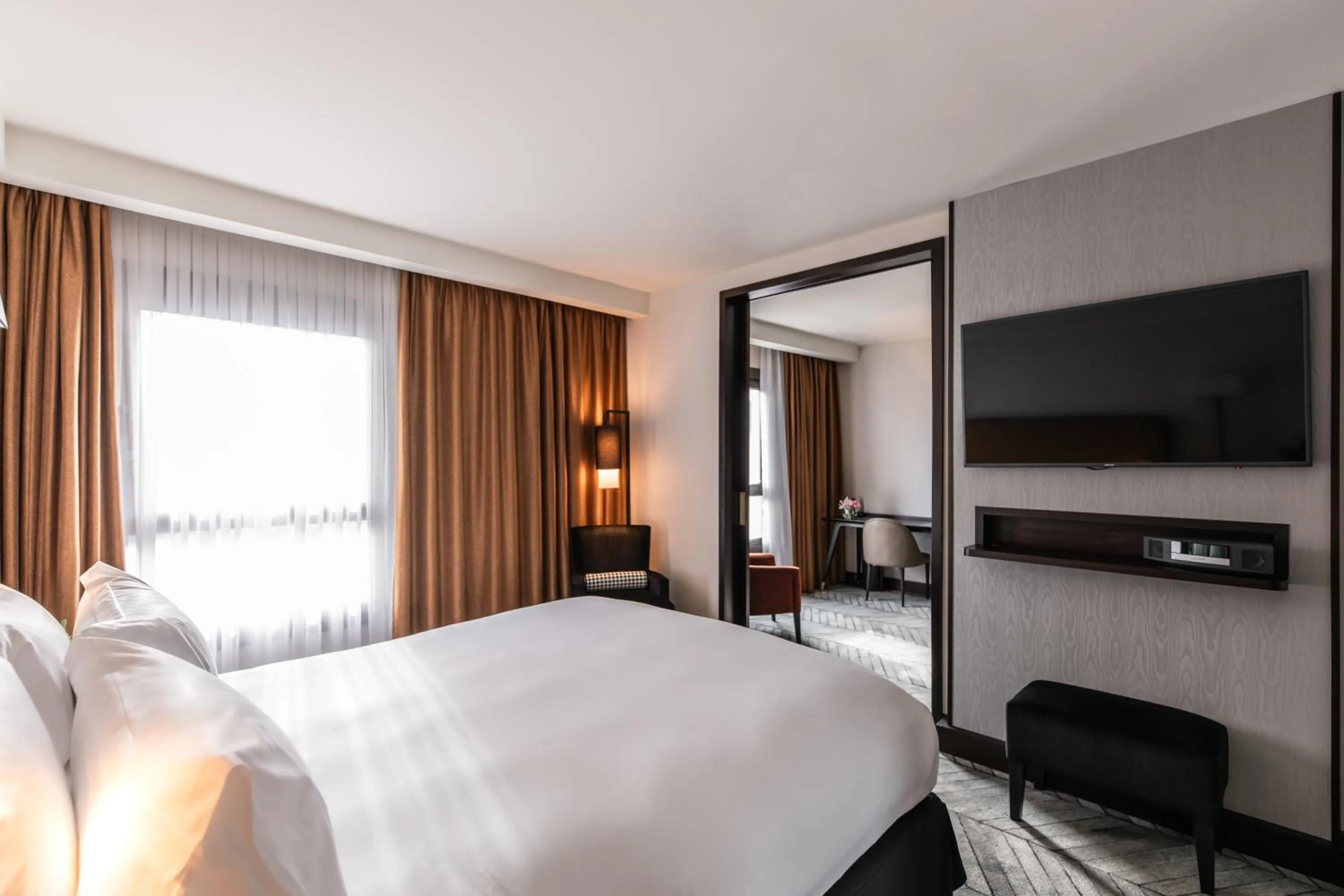 Bedroom, Bed in Sofitel Lisbon Liberdade