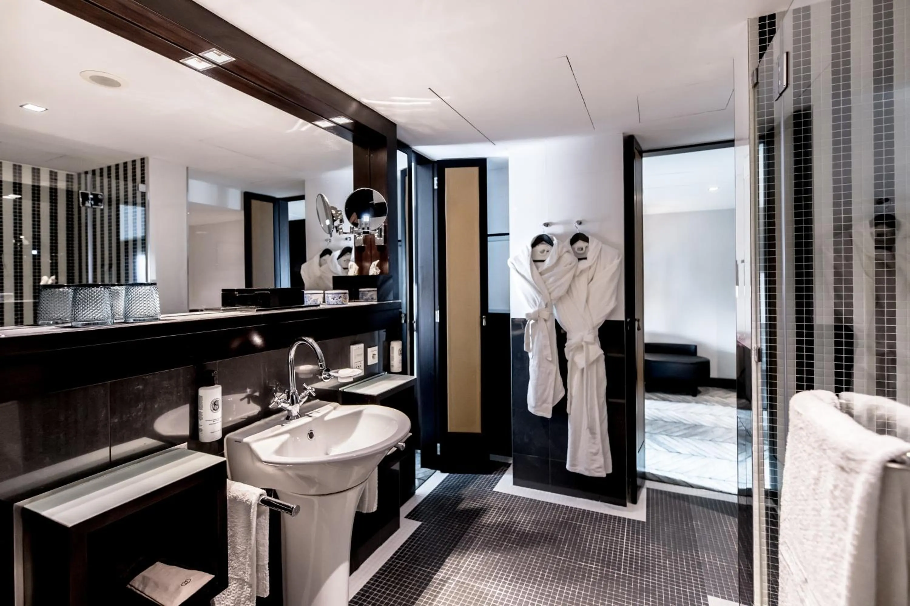 Bathroom in Sofitel Lisbon Liberdade