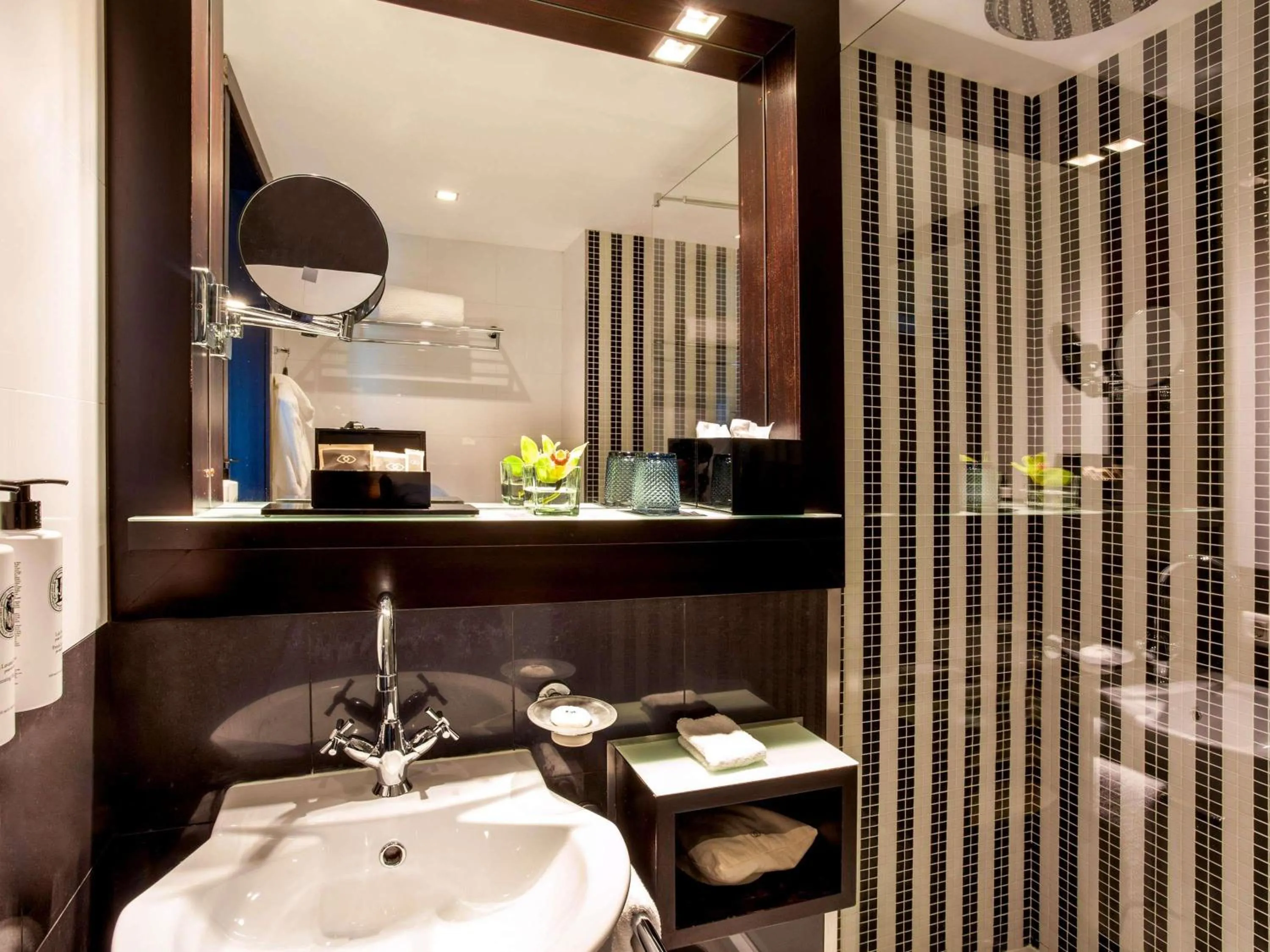 Bedroom in Sofitel Lisbon Liberdade