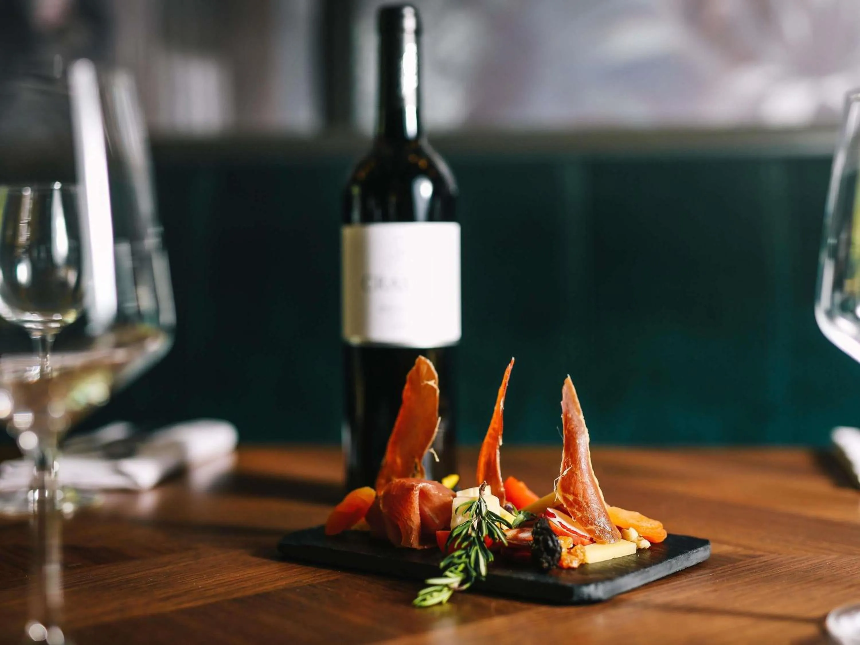 Lounge or bar in Sofitel Lisbon Liberdade