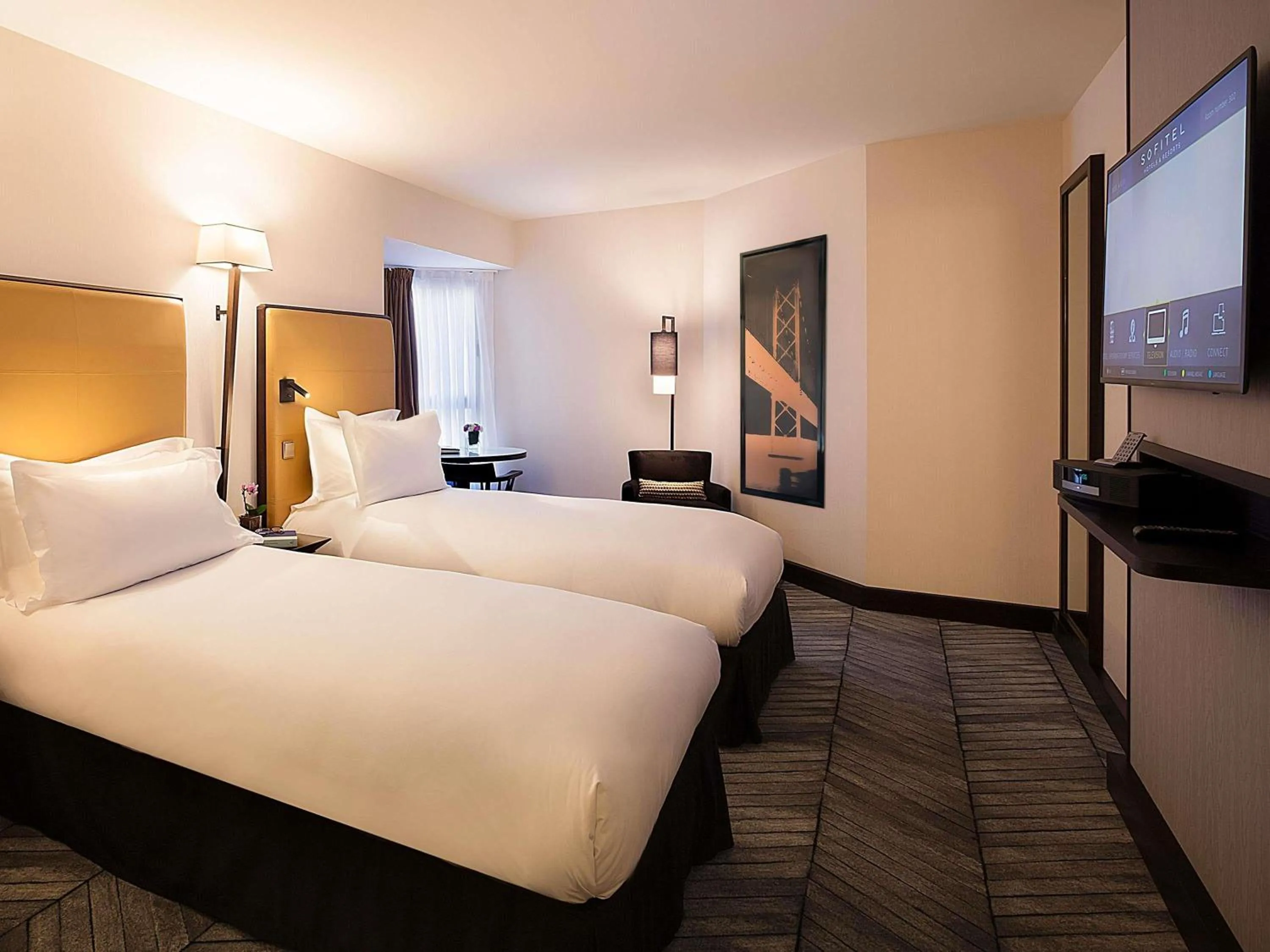 Bedroom, Bed in Sofitel Lisbon Liberdade