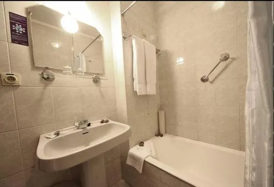 Bathroom in Hotel Palanca