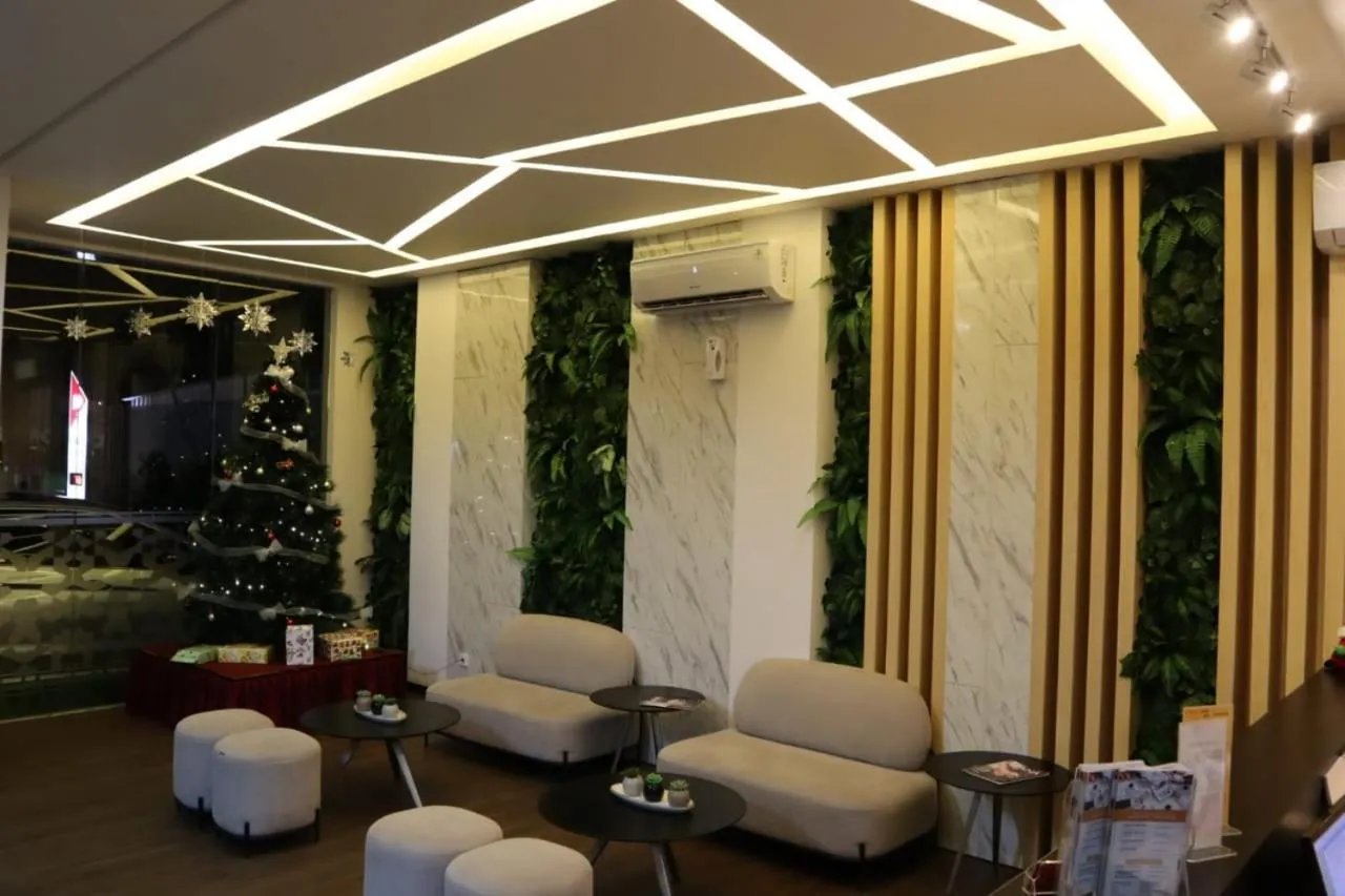 Front One Inn Kediri