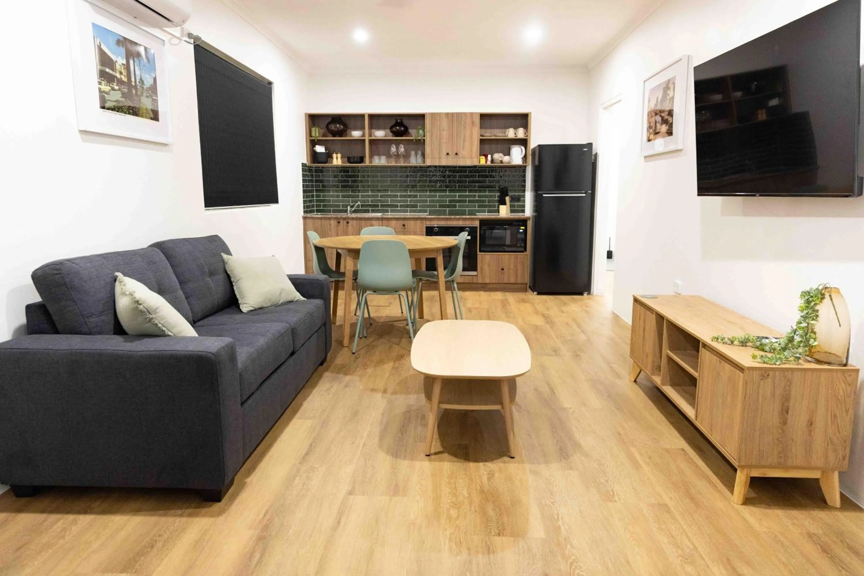 Kitchen or kitchenette in The Metropolitan Hotel