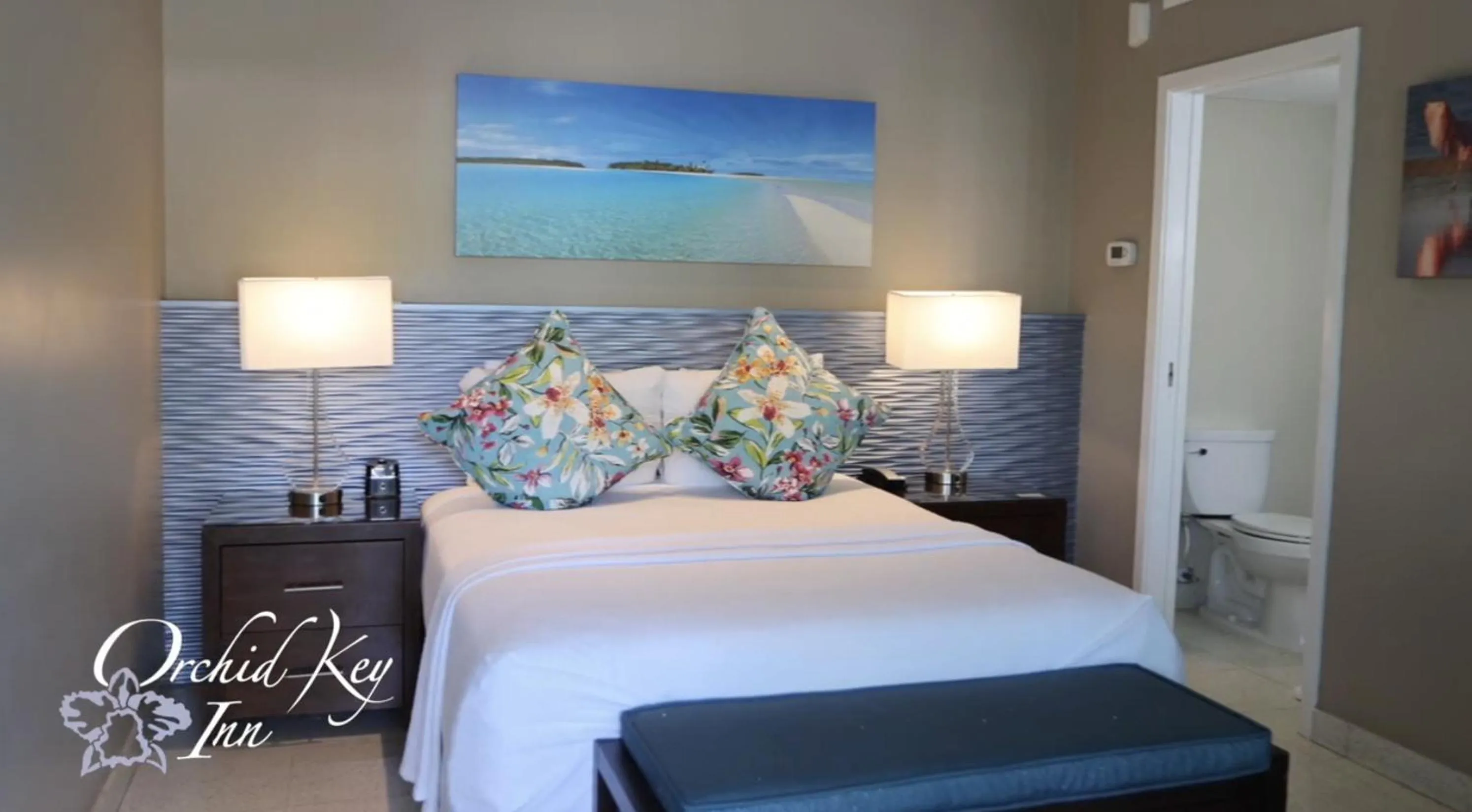 Bed in Orchid Key Inn - Adults Only