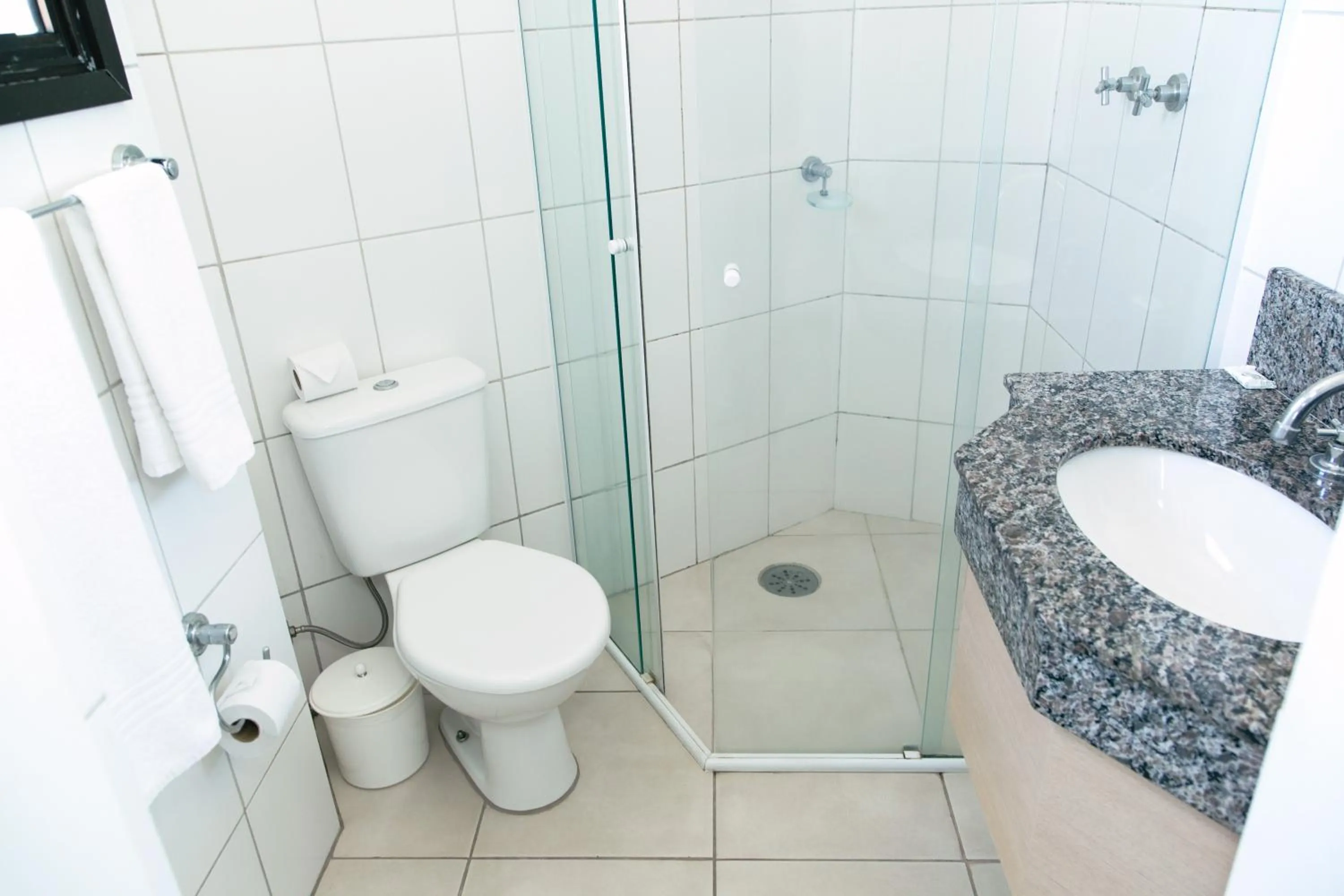 Bathroom in Plaza Inn Trevo Sorocaba