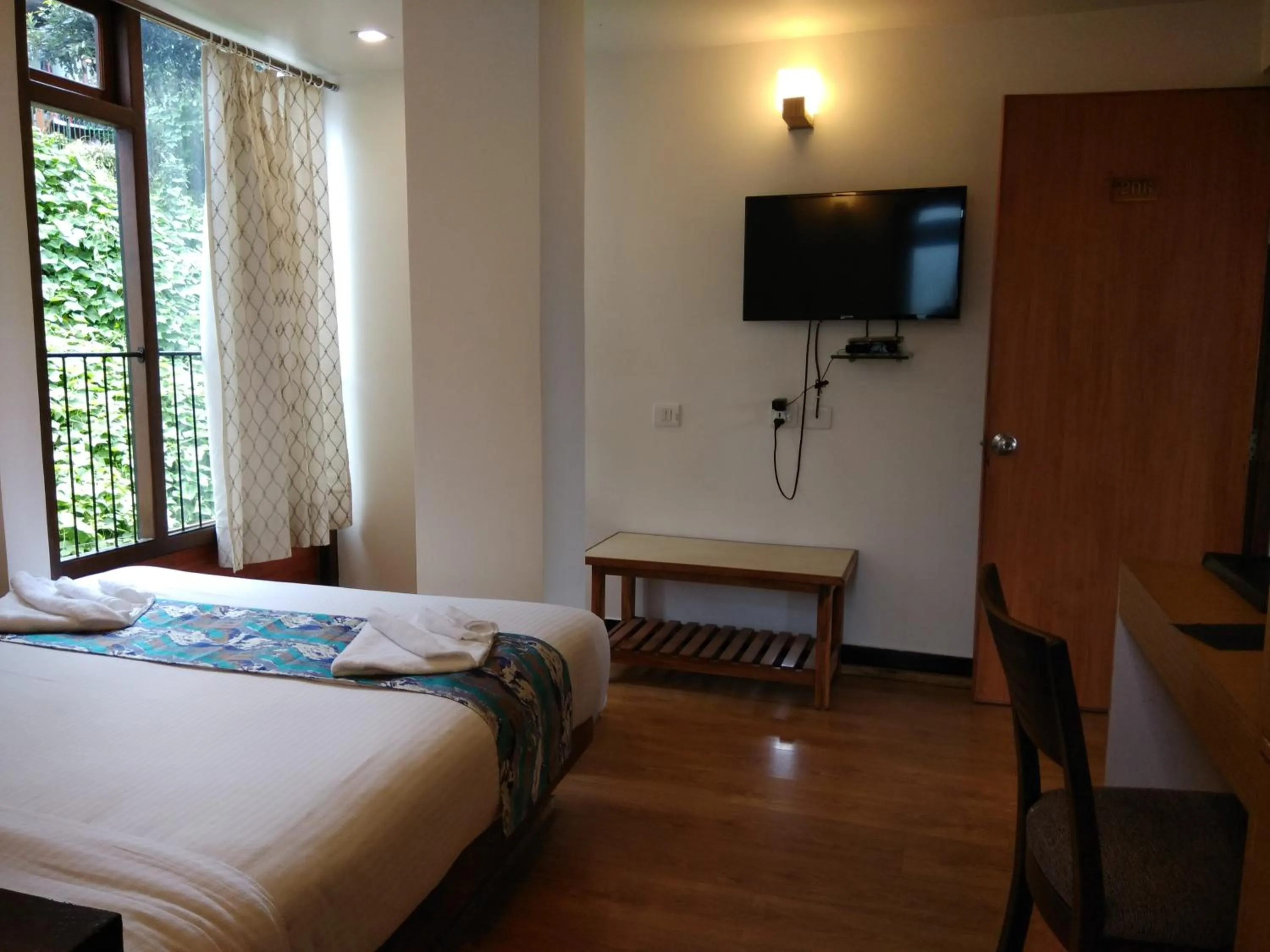 Street view, Bed in Hotel Ninamma