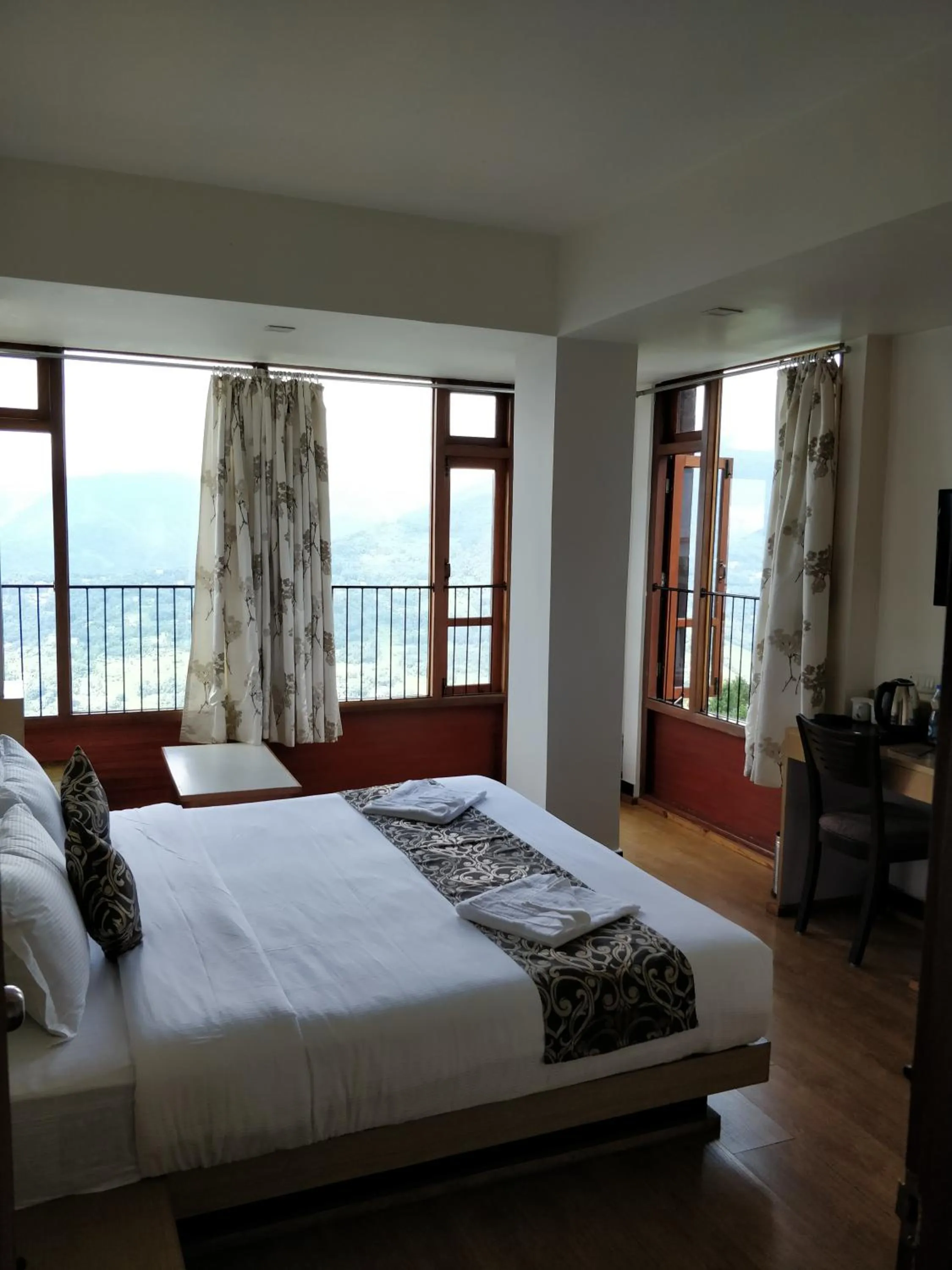 Coffee/tea facilities, Bed in Hotel Ninamma