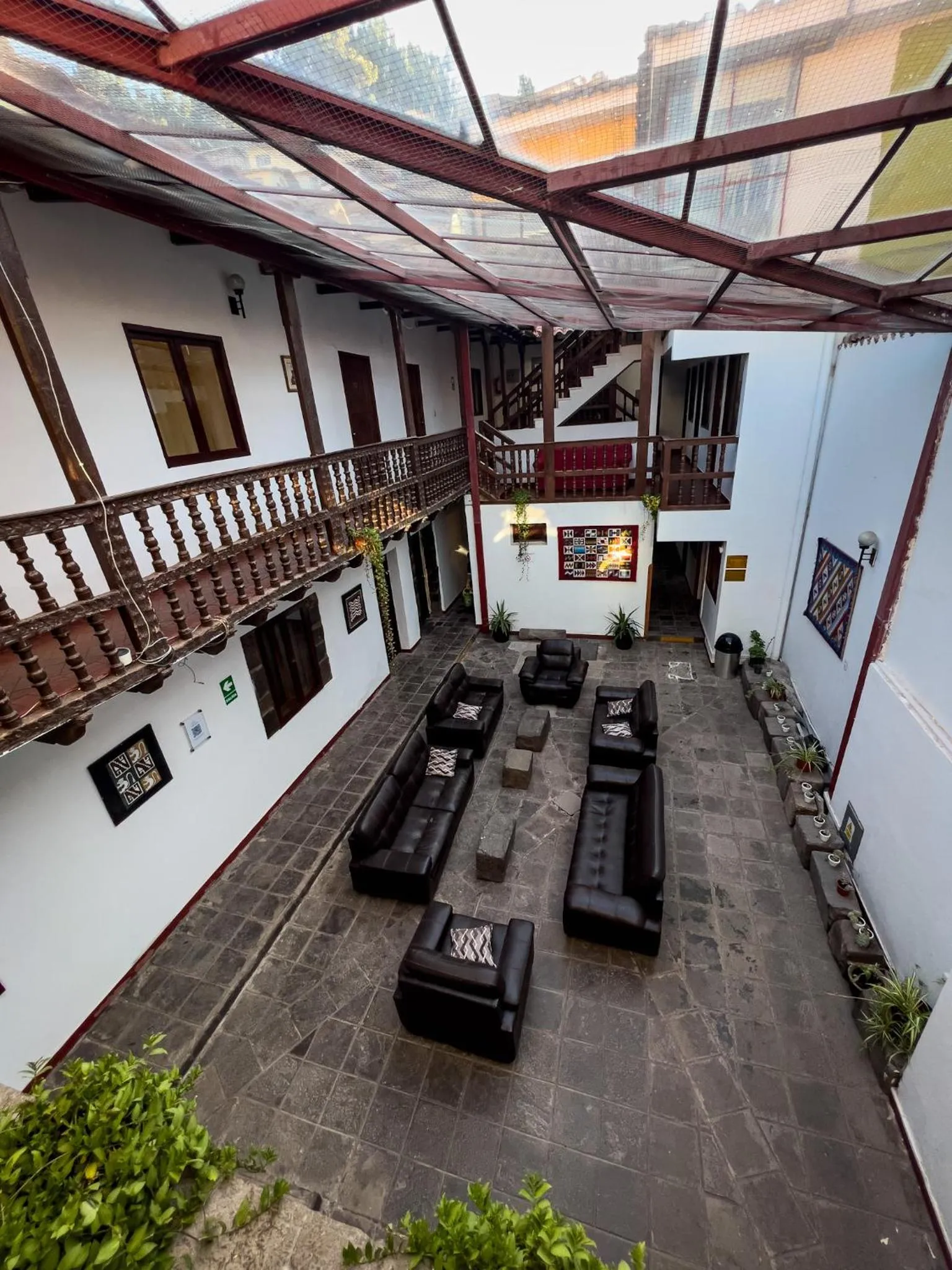Inner courtyard view in Hotel Cusco Plaza Saphi
