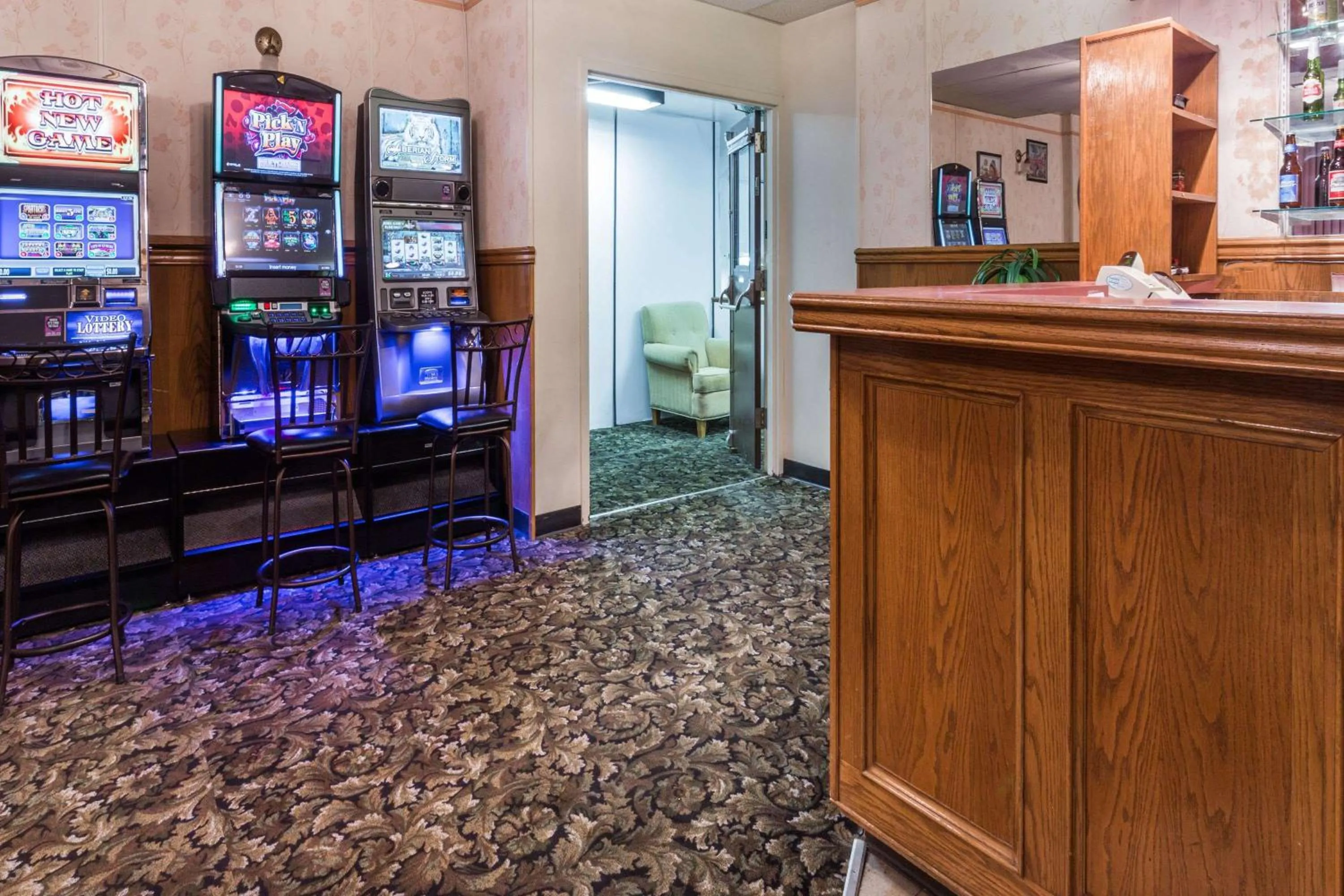 Lobby or reception in MOOSEJAW INN