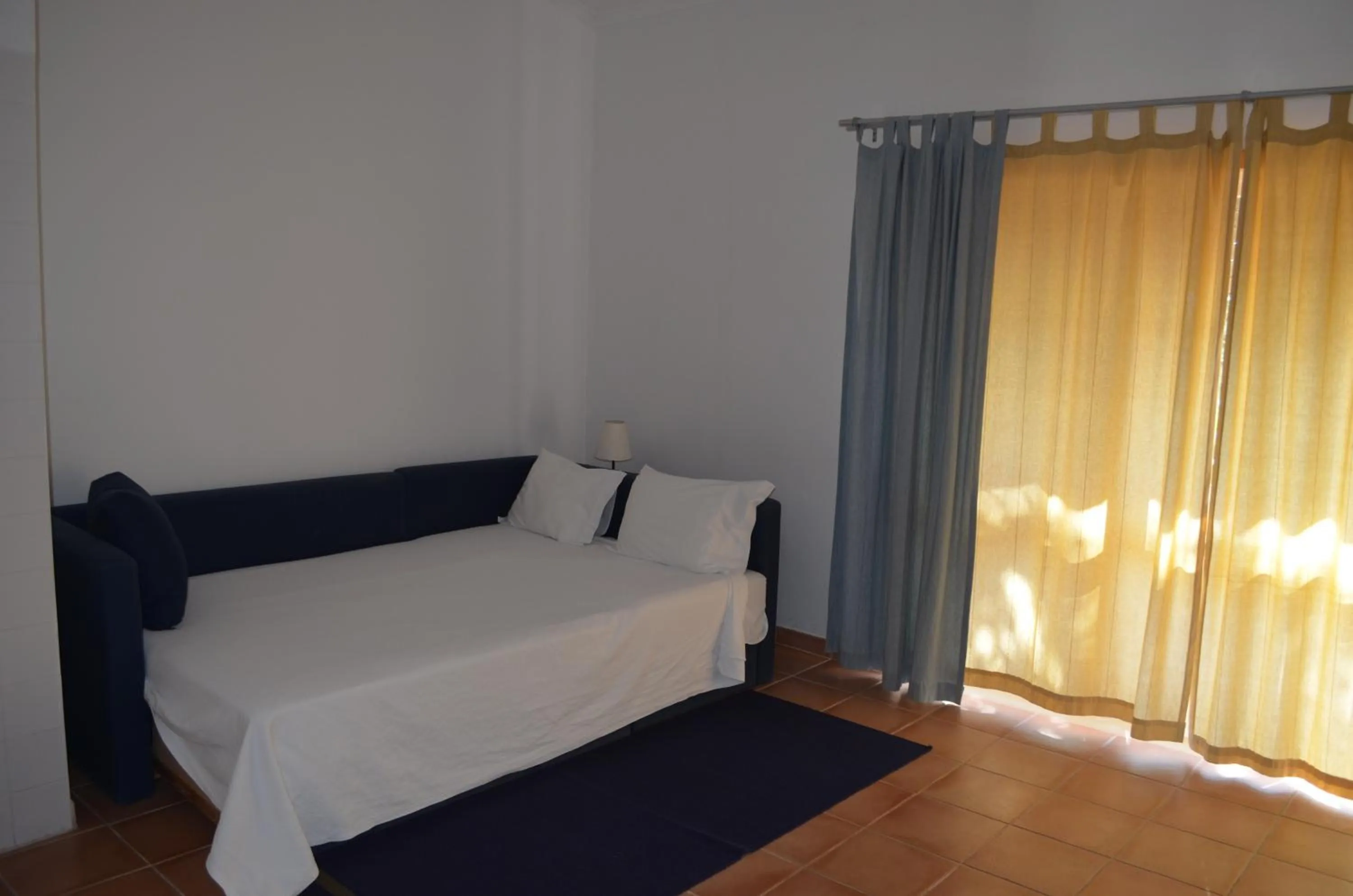 Photo of the whole room in Aldeamento Turístico de Palmela