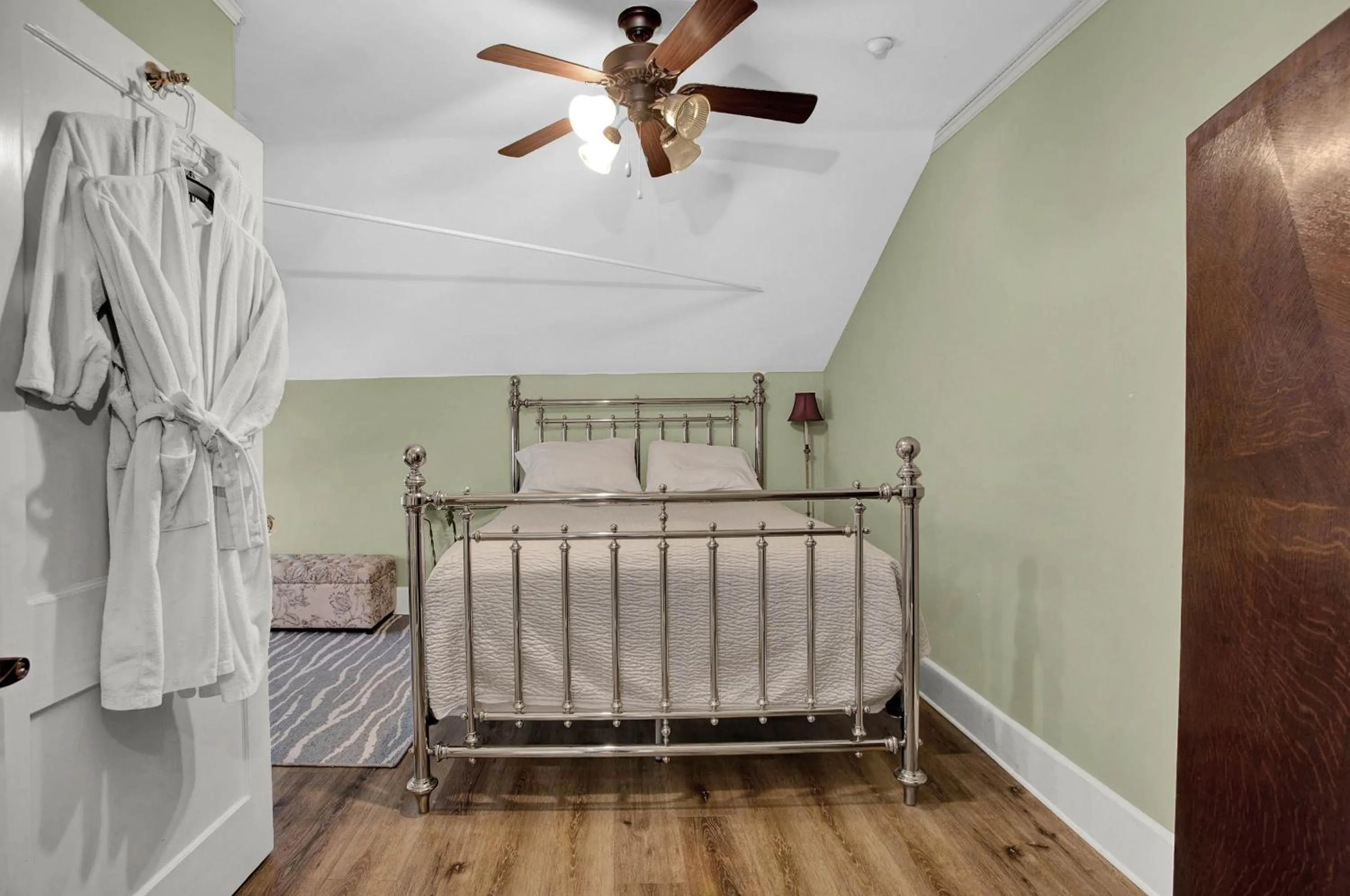Photo of the whole room, Bed in Arroyo Vista Inn