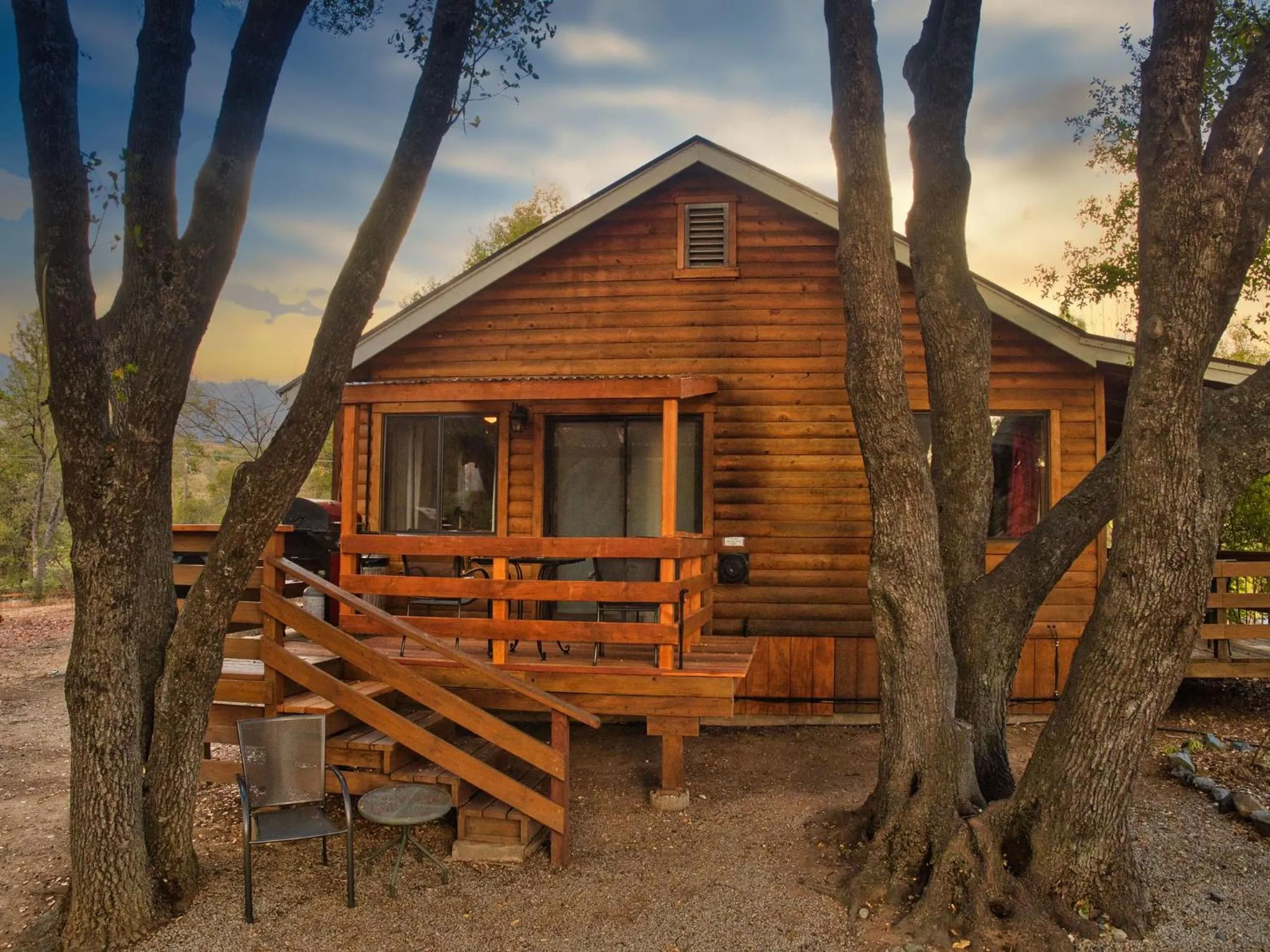 Property building in Sierra Mountain Lodge - Vacation Rentals - Yosemite