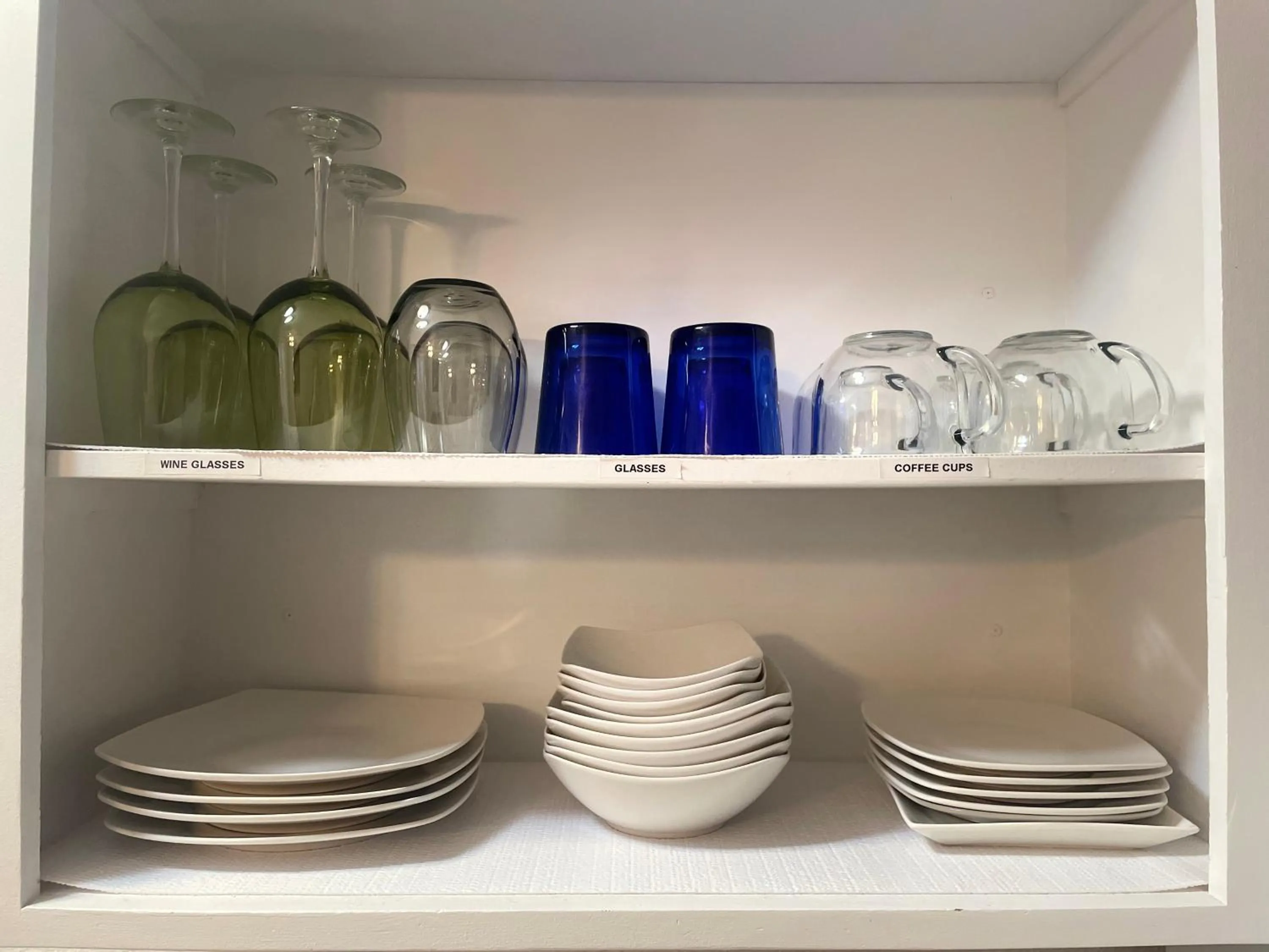 Kitchen or kitchenette in Sierra Mountain Lodge - Vacation Rentals - Yosemite