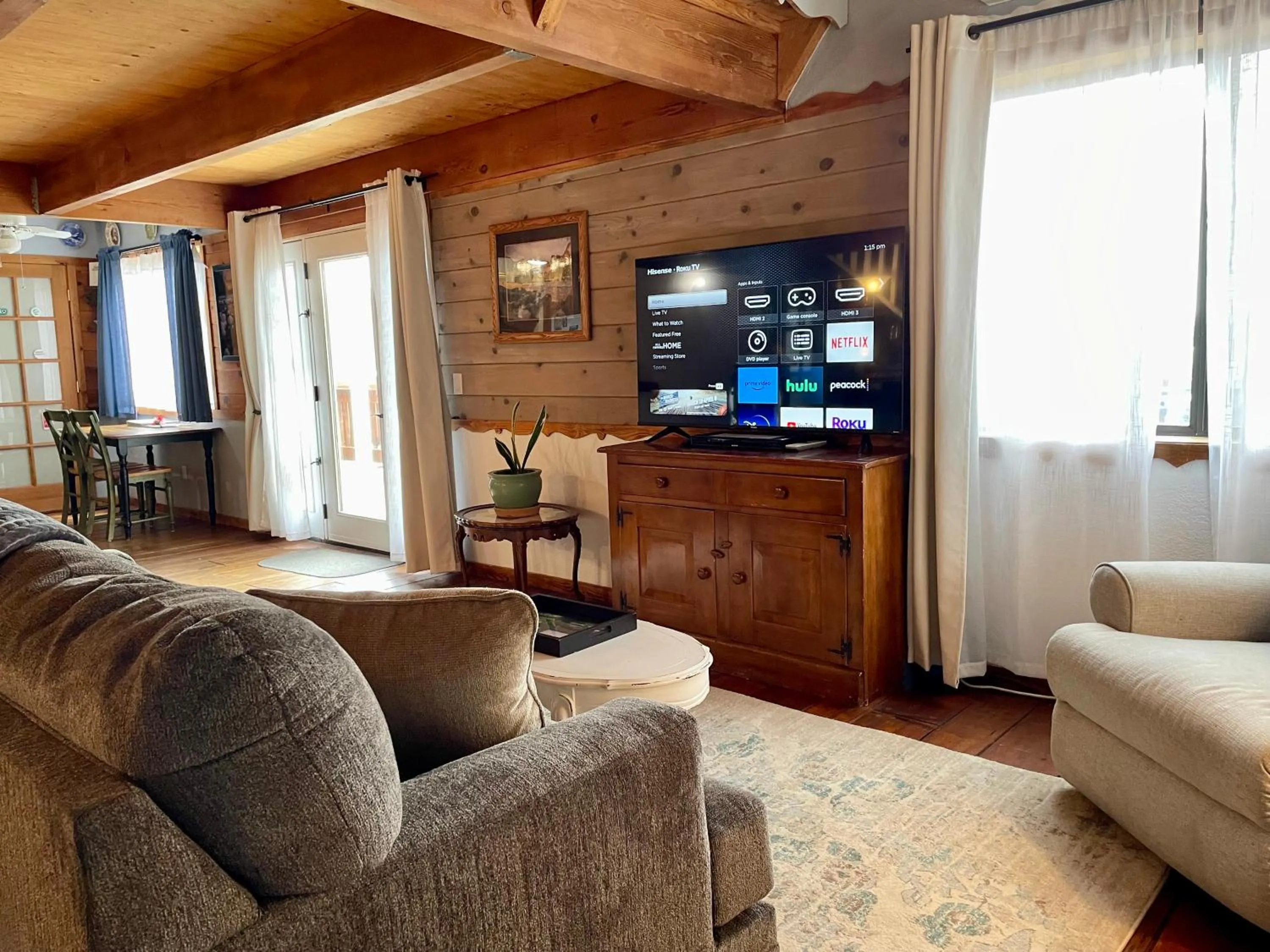 TV and multimedia in Sierra Mountain Lodge - Vacation Rentals - Yosemite