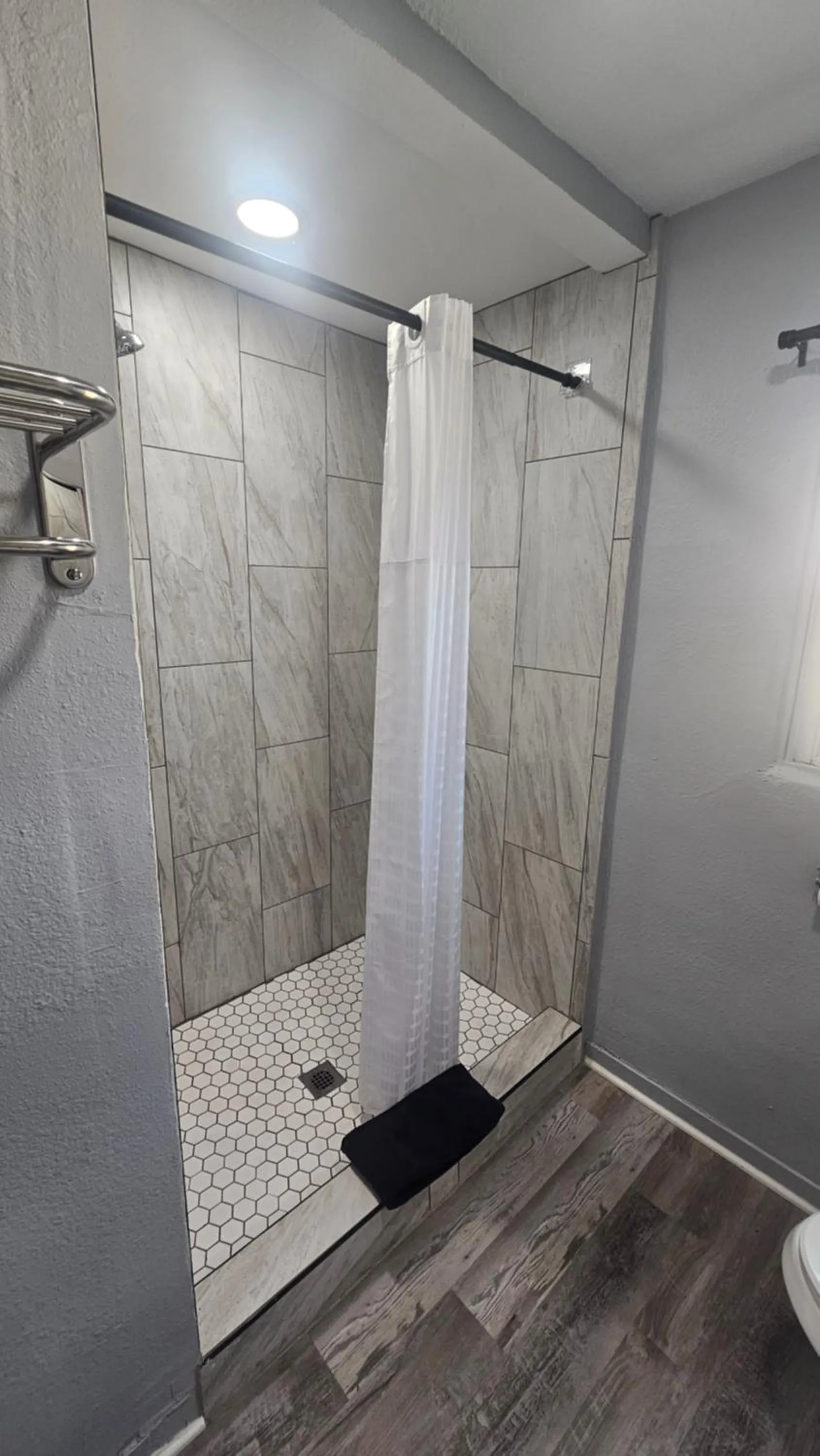 Shower in Travelers Inn