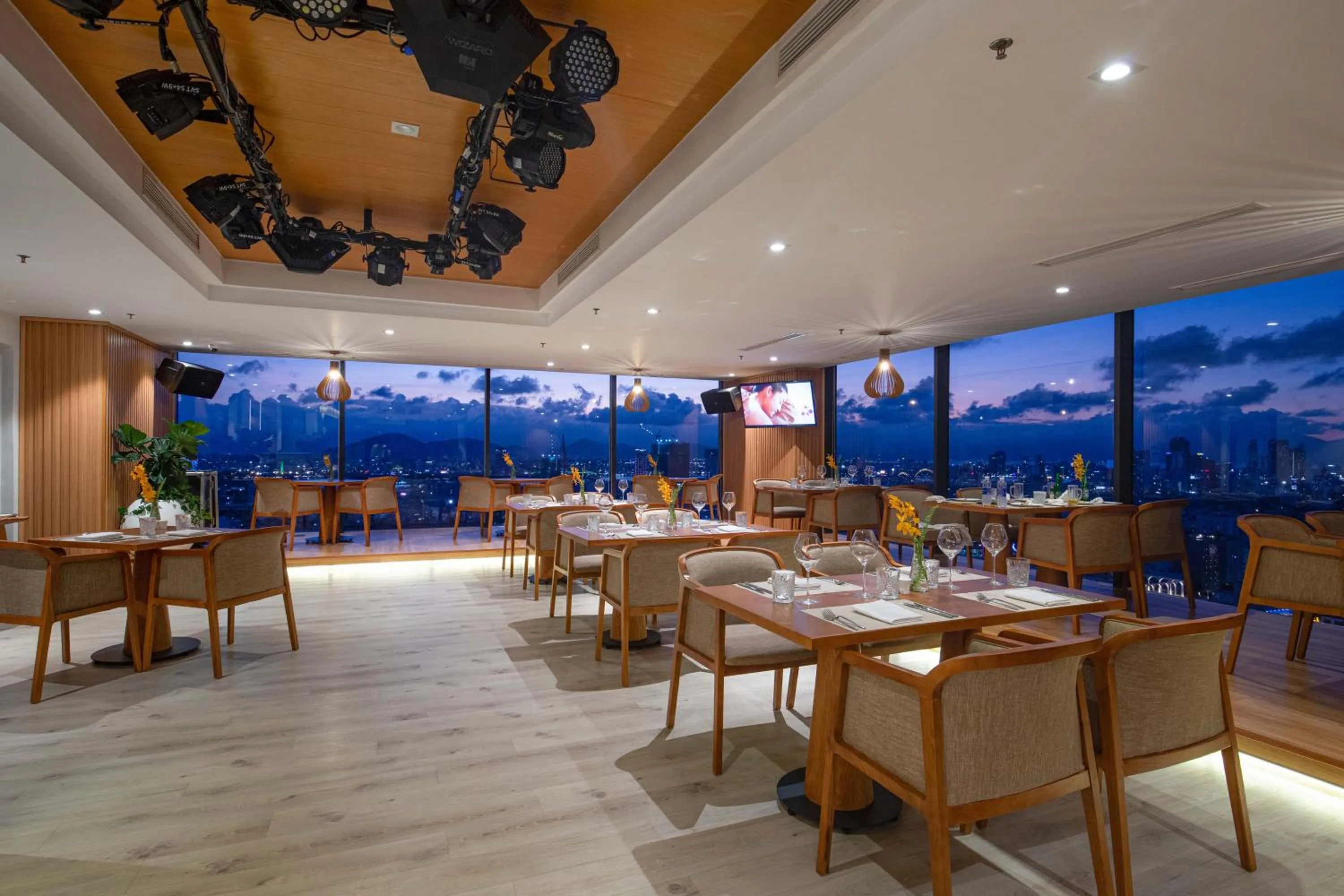 Lounge or bar in TMS Hotel Da Nang Beach