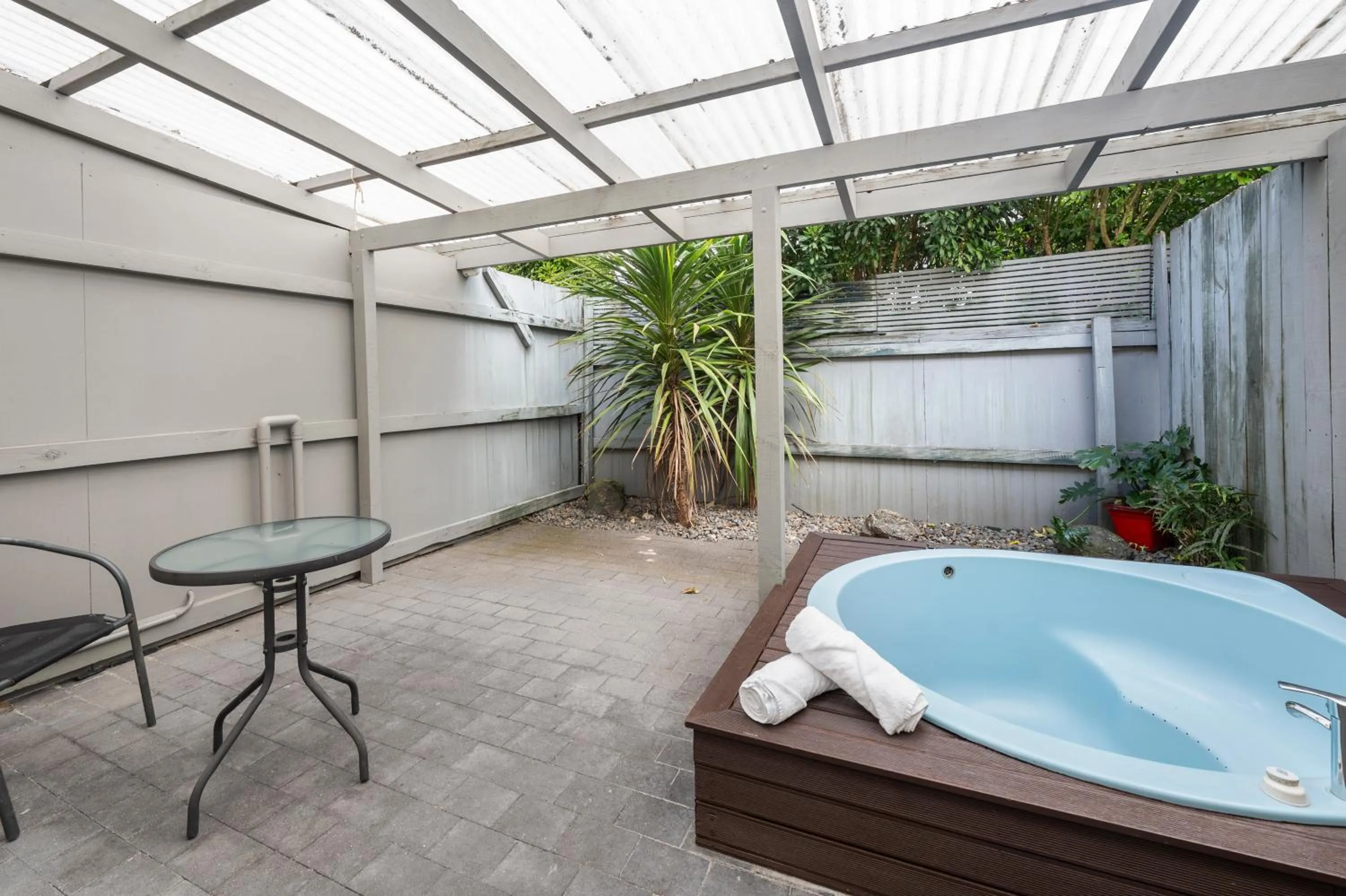 Patio in Fenton Court Motel