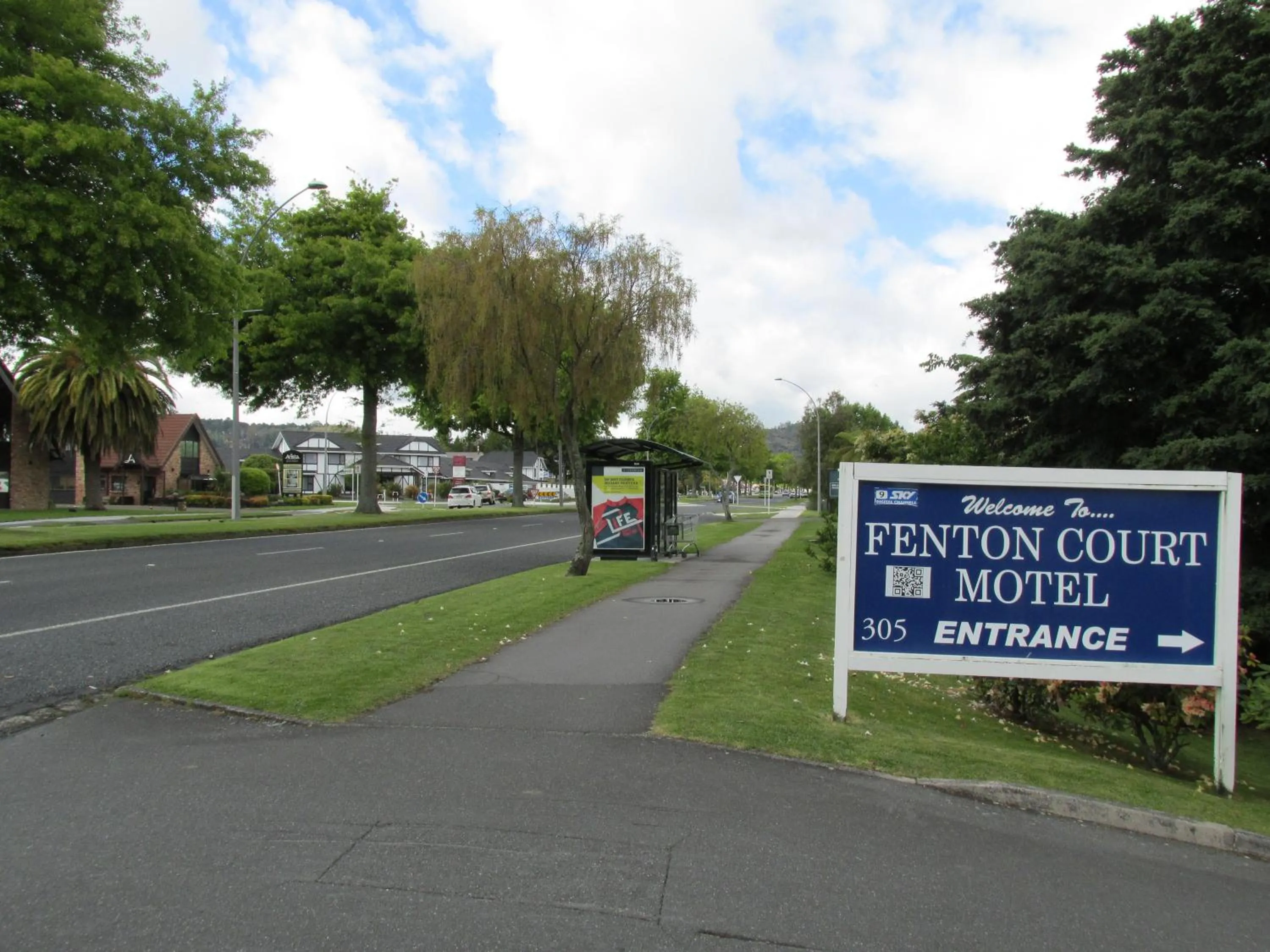 Facade/entrance in Fenton Court Motel