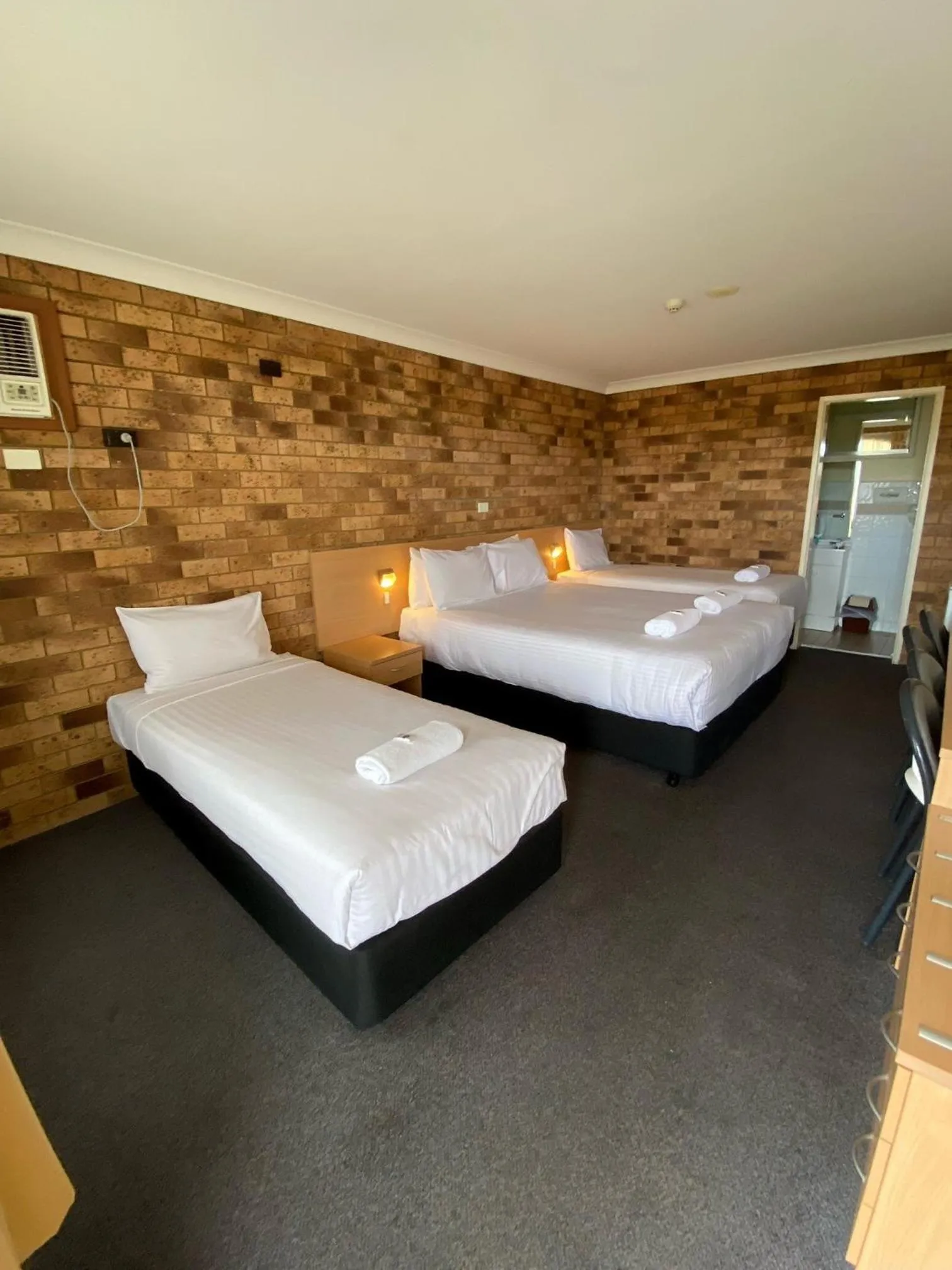 Bedroom, Bed in Maitland City Motel