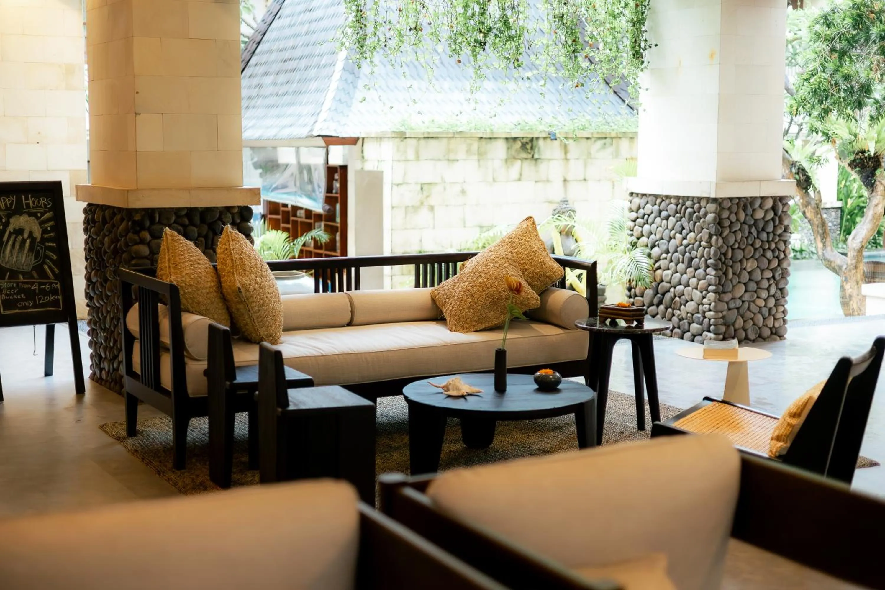 Restaurant/places to eat in Fourteen Roses Beach Hotel