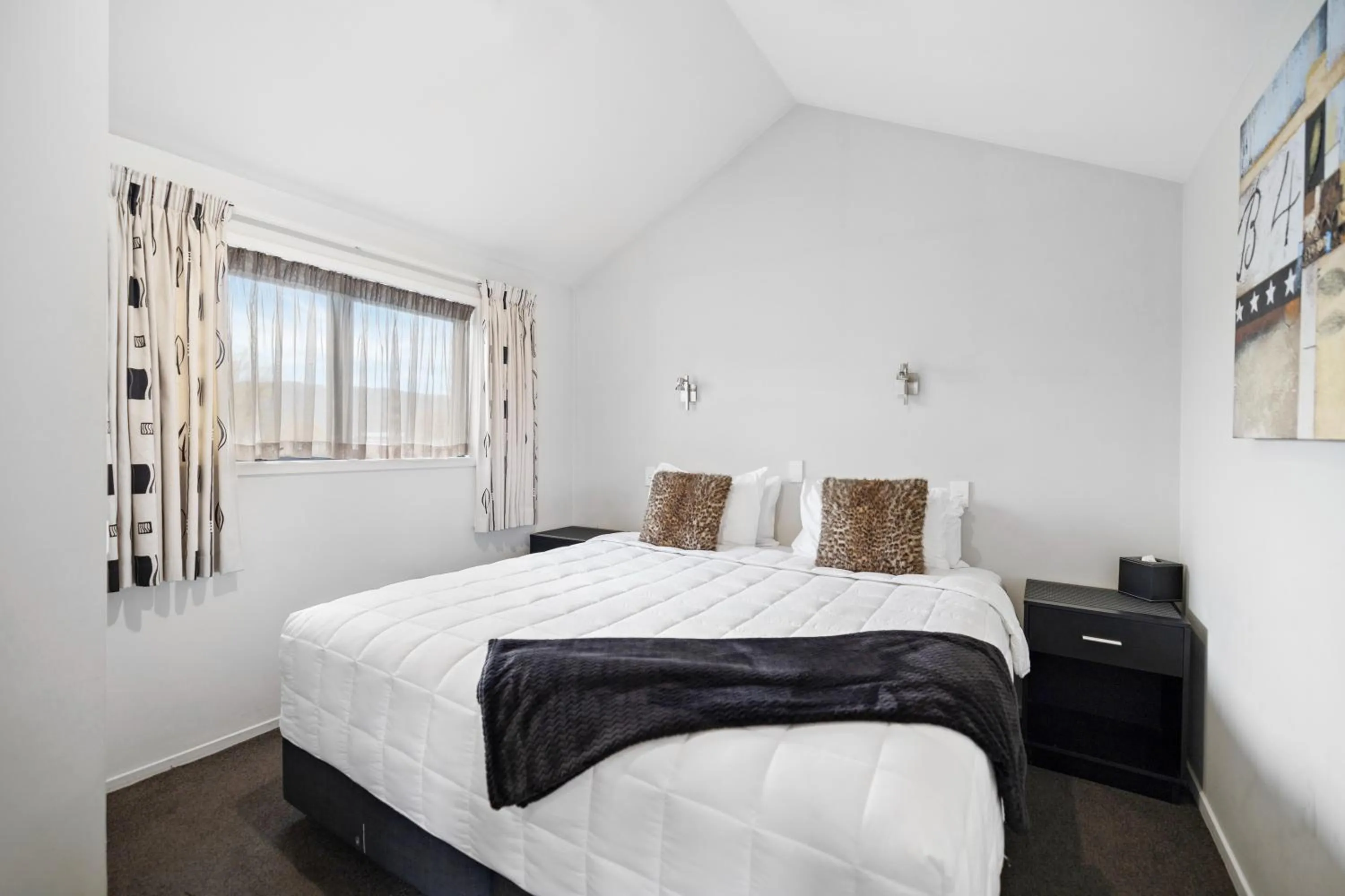 Bedroom, Bed in Avenue Motel