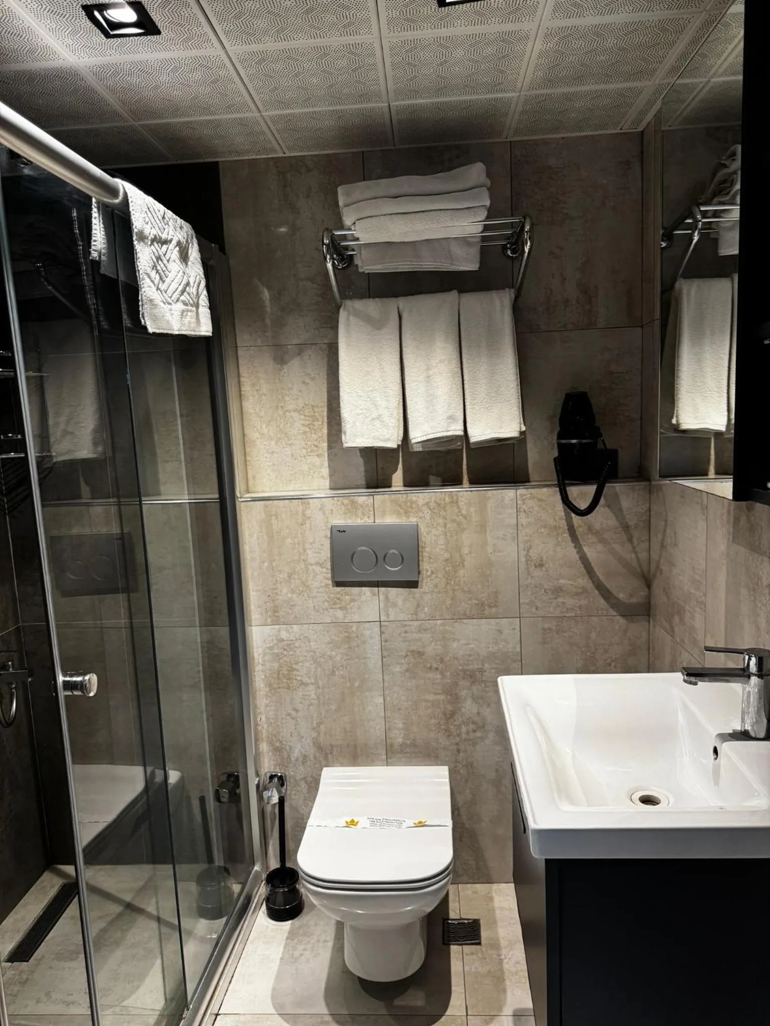 Shower in Ankara Royal Hotel