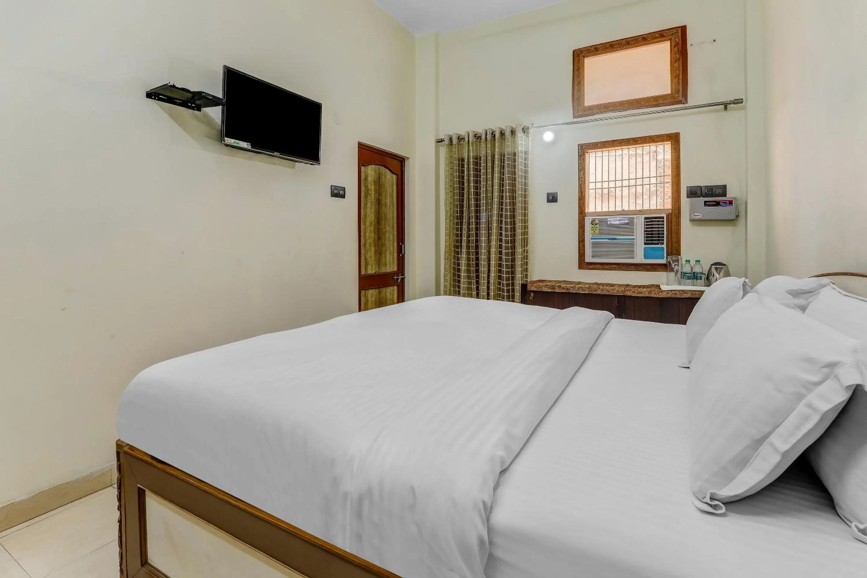 Bedroom, Bed in Hotel K V PALACE