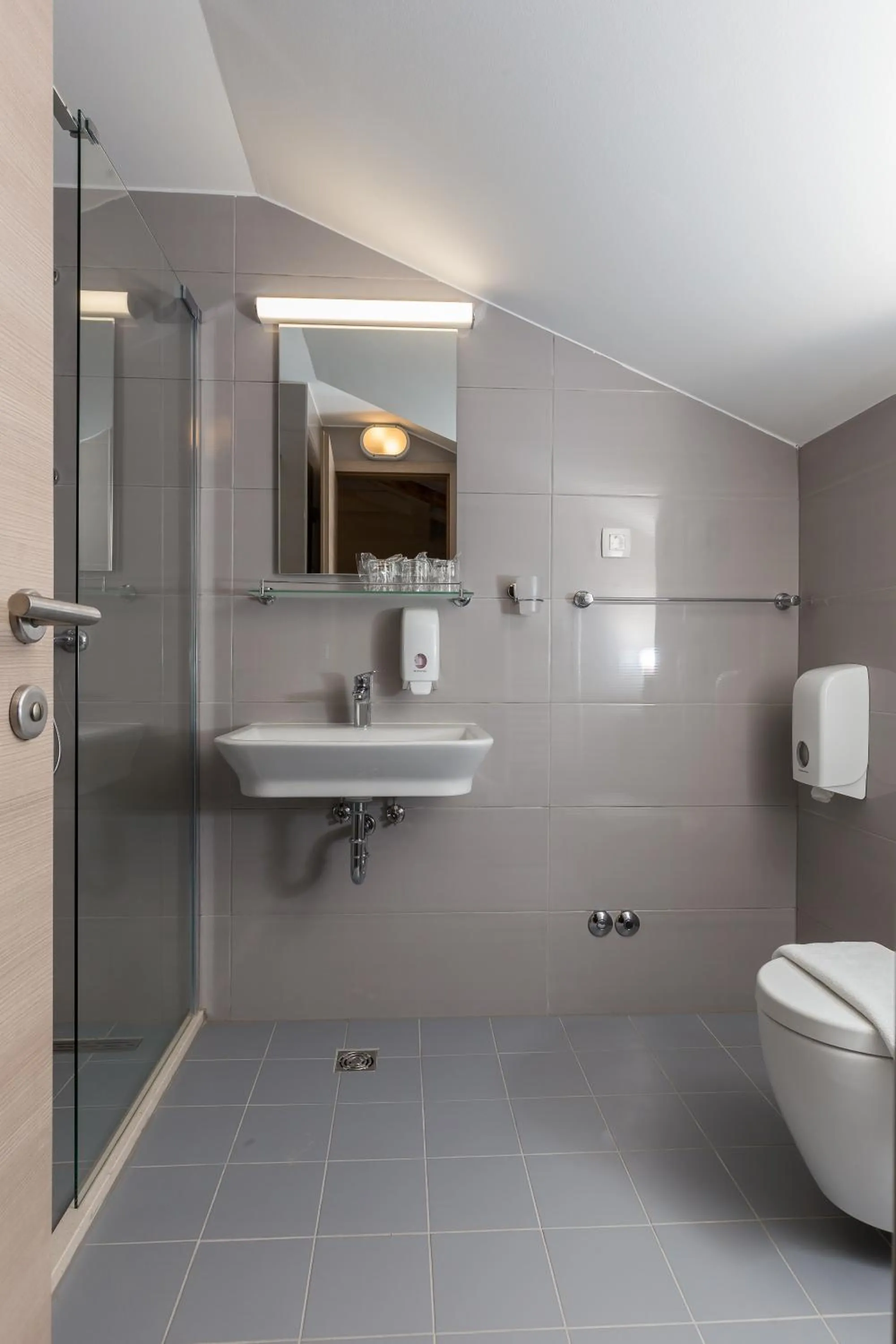 Bathroom in Hotel Vimbula - Komolac