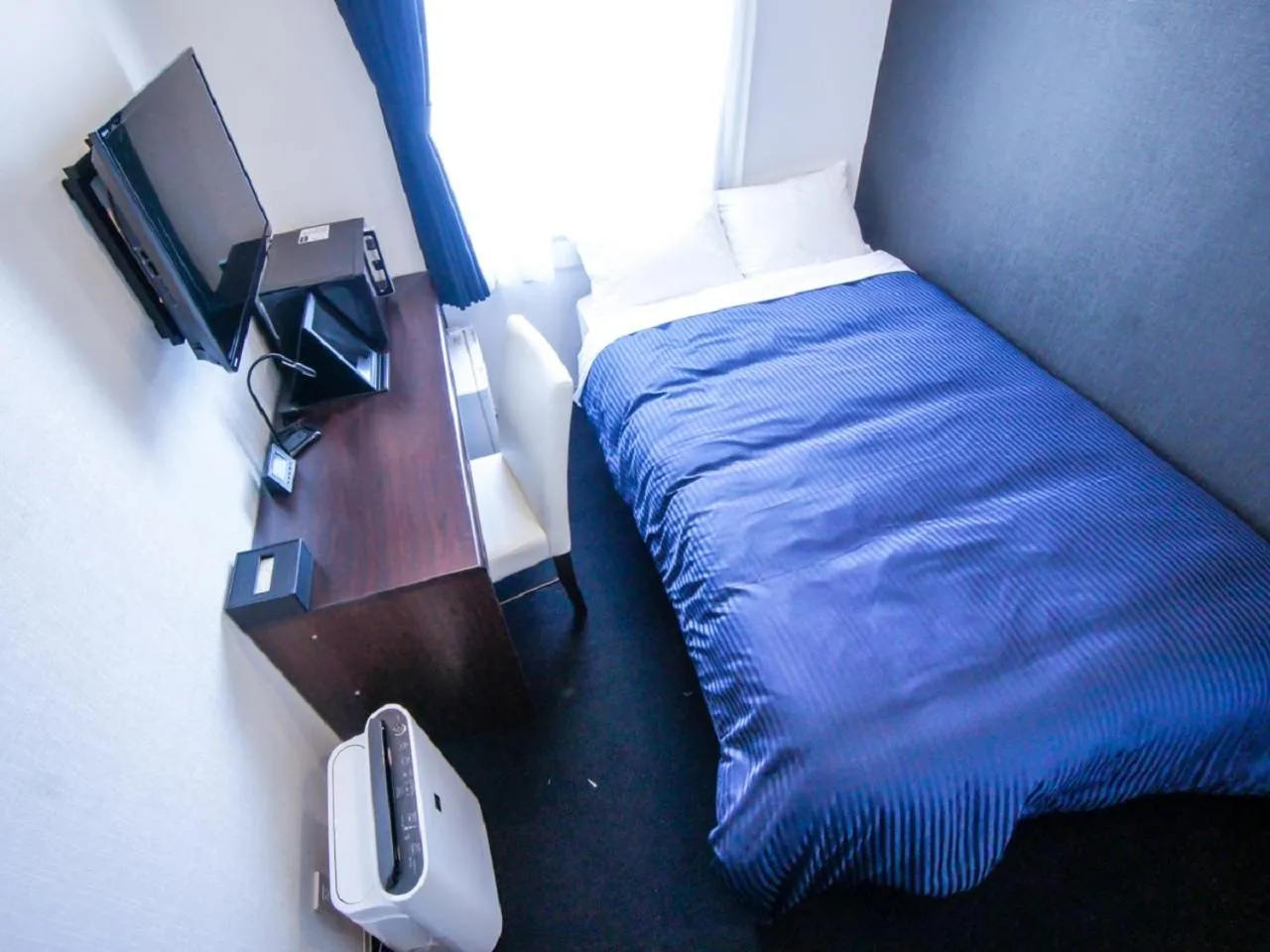 Bed in HOTEL LiVEMAX Tokyo Shiomi Ekimae