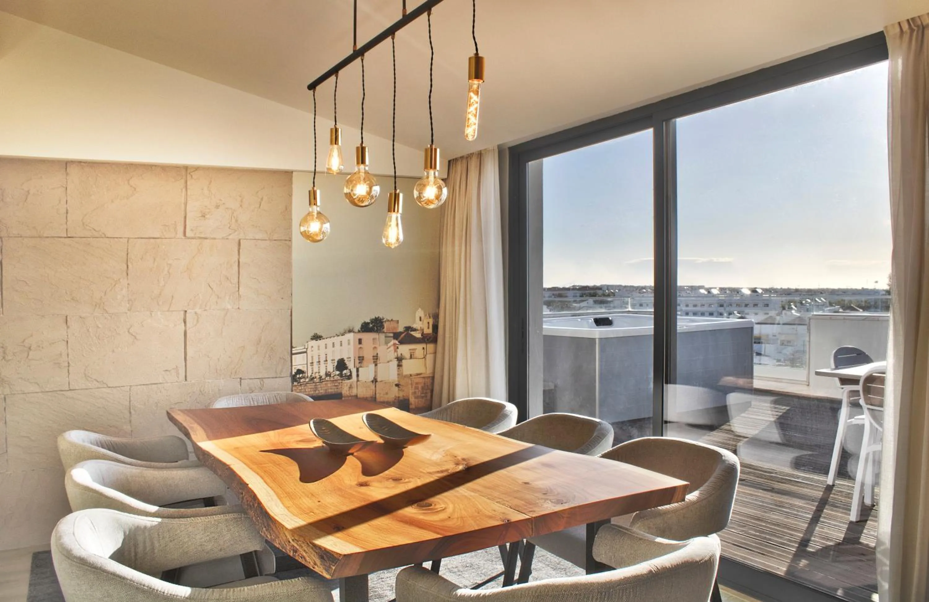 Dining area in AP Maria Nova Lounge - Adults Friendly