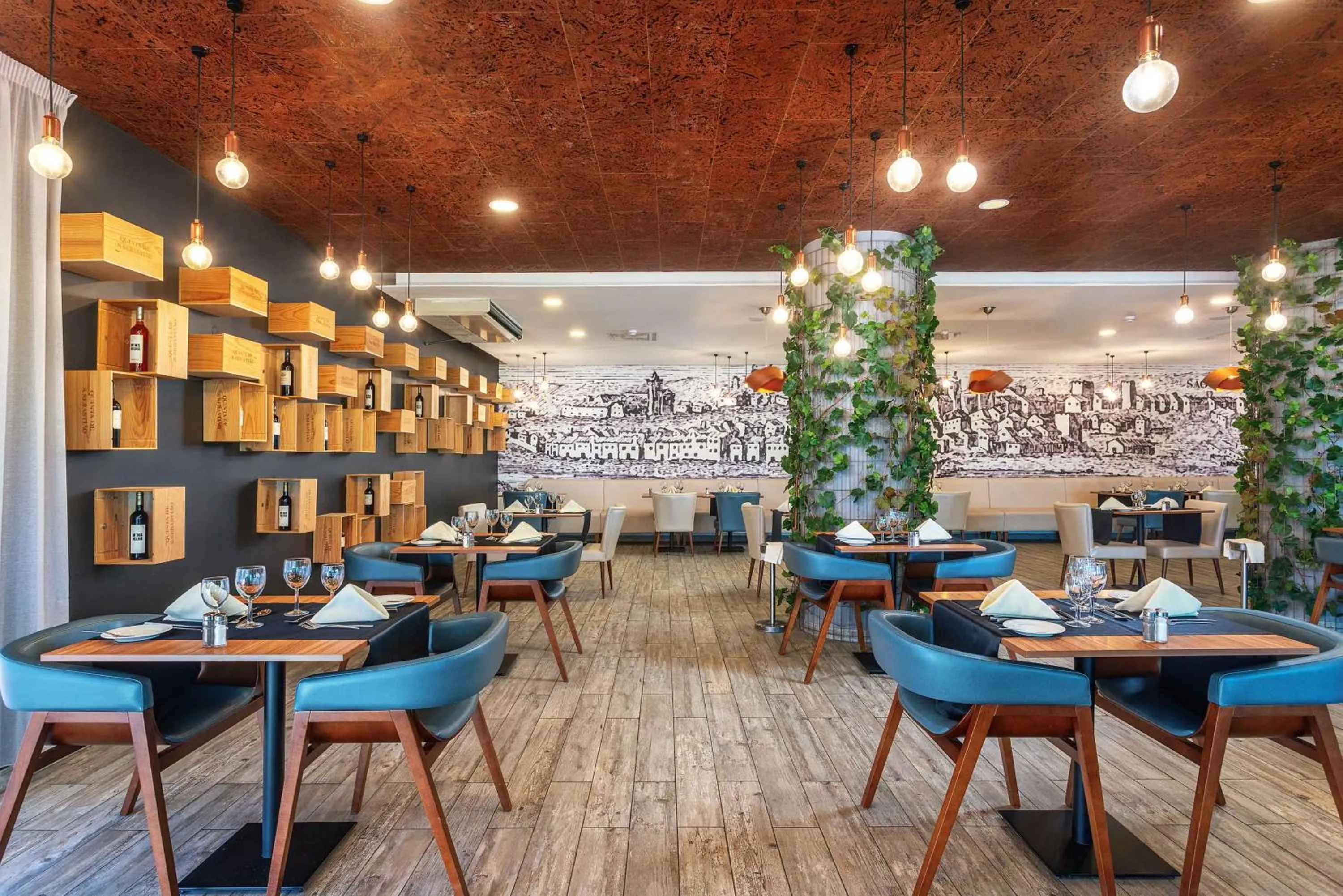 Restaurant/places to eat in AP Maria Nova Lounge - Adults Friendly