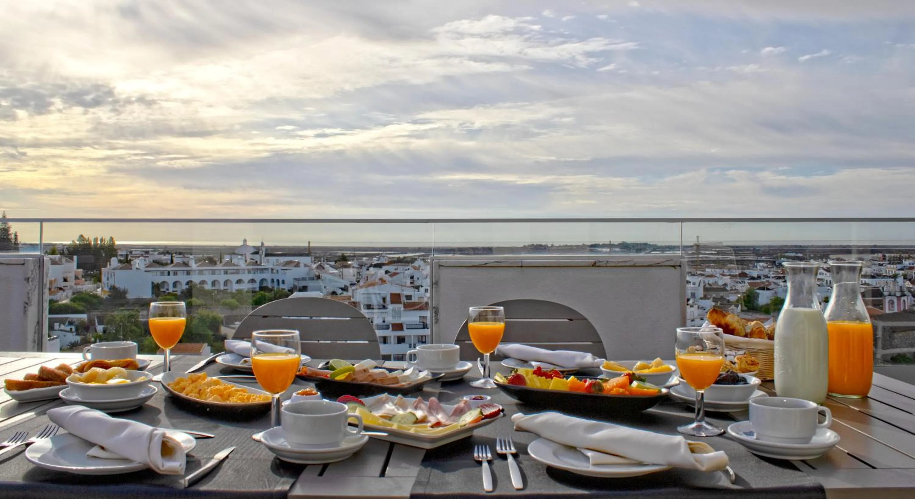 City view in AP Maria Nova Lounge - Adults Friendly