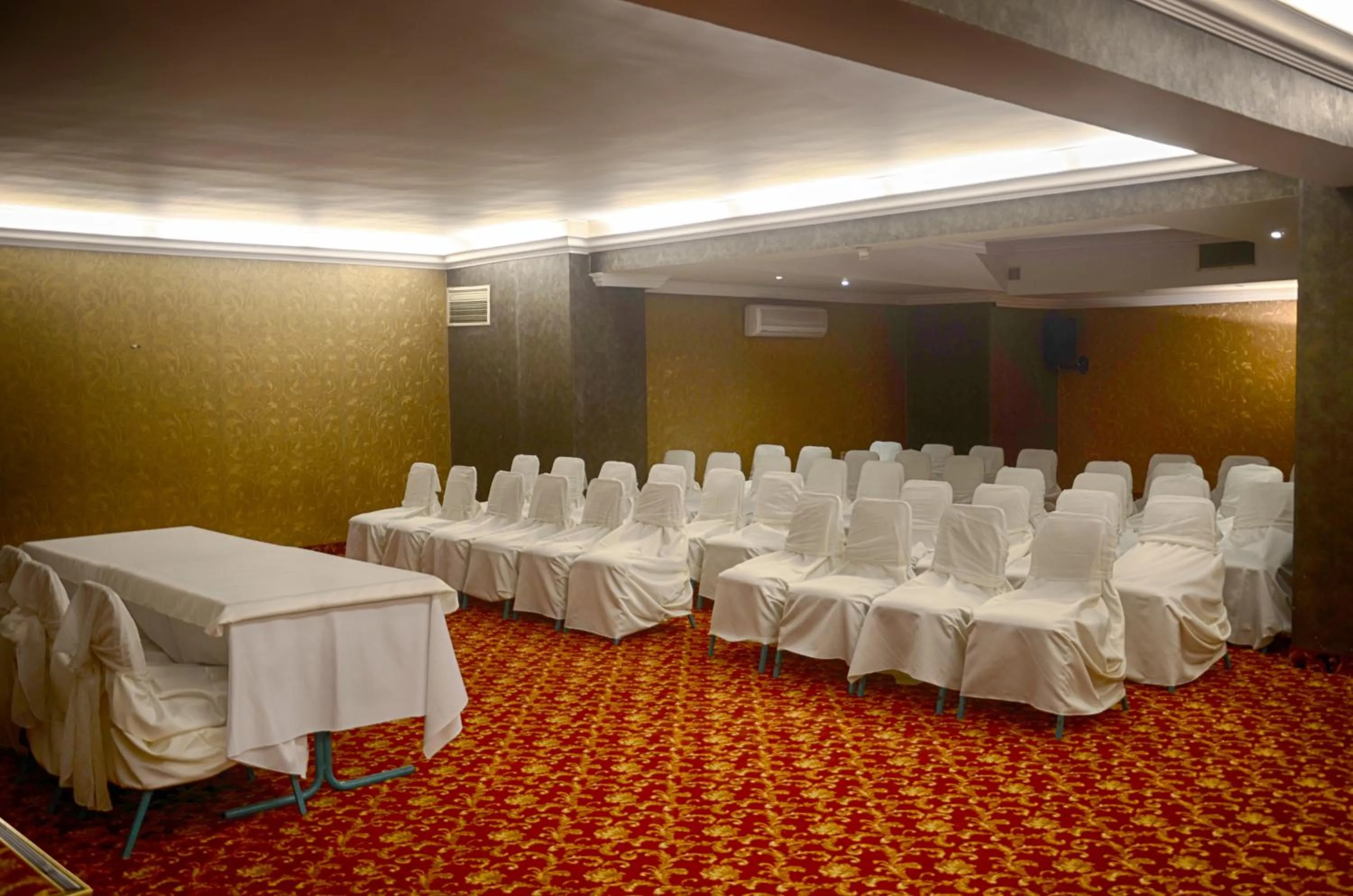 Banquet/Function facilities in Hotel Eken Prestige