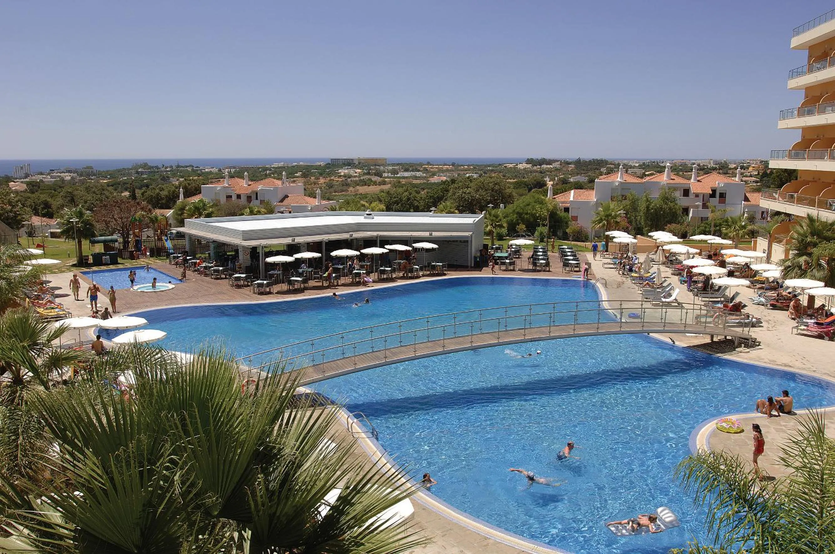 Swimming pool in Hotel Apartamento Balaia Atlantico