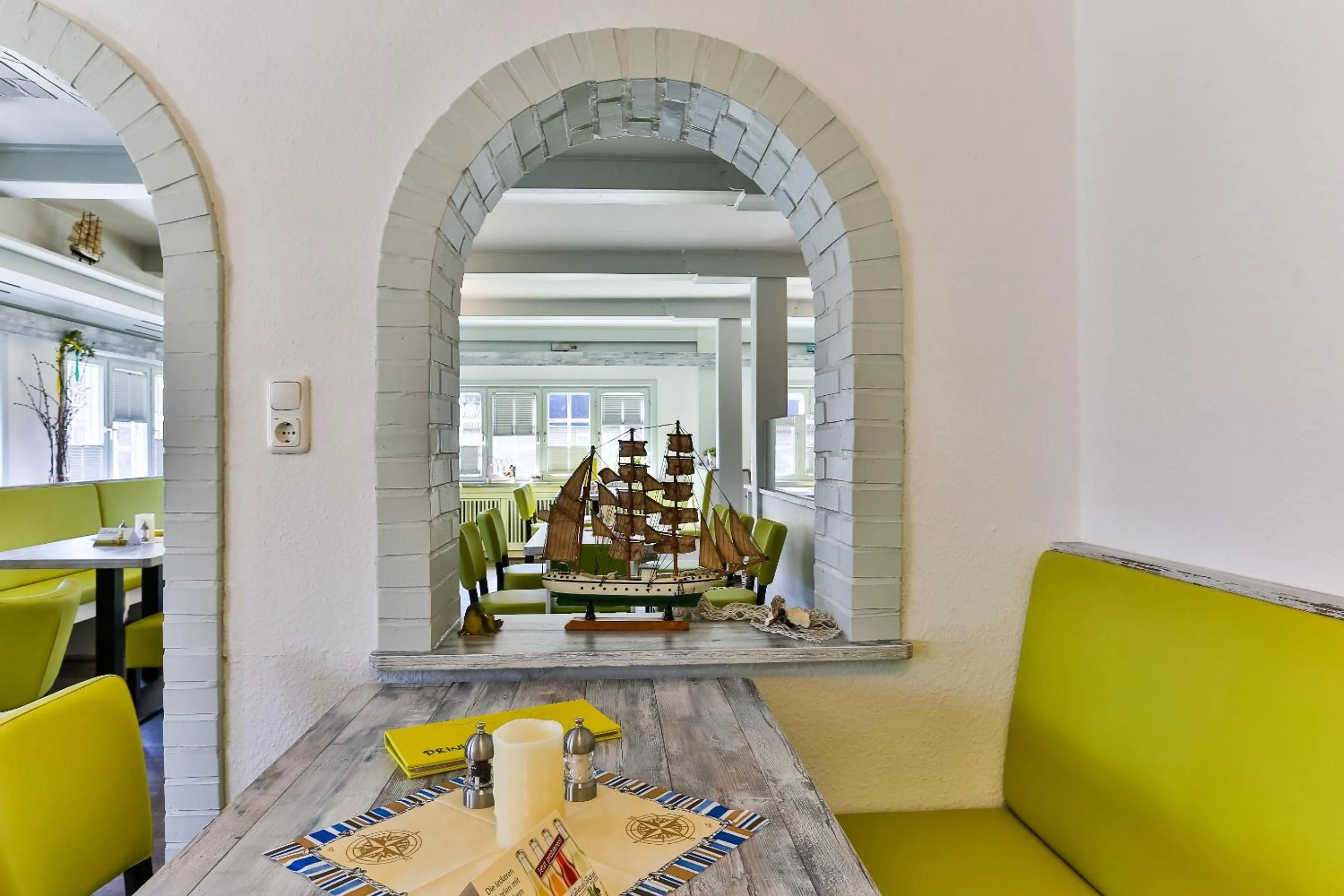 Restaurant/places to eat in Letj Briis