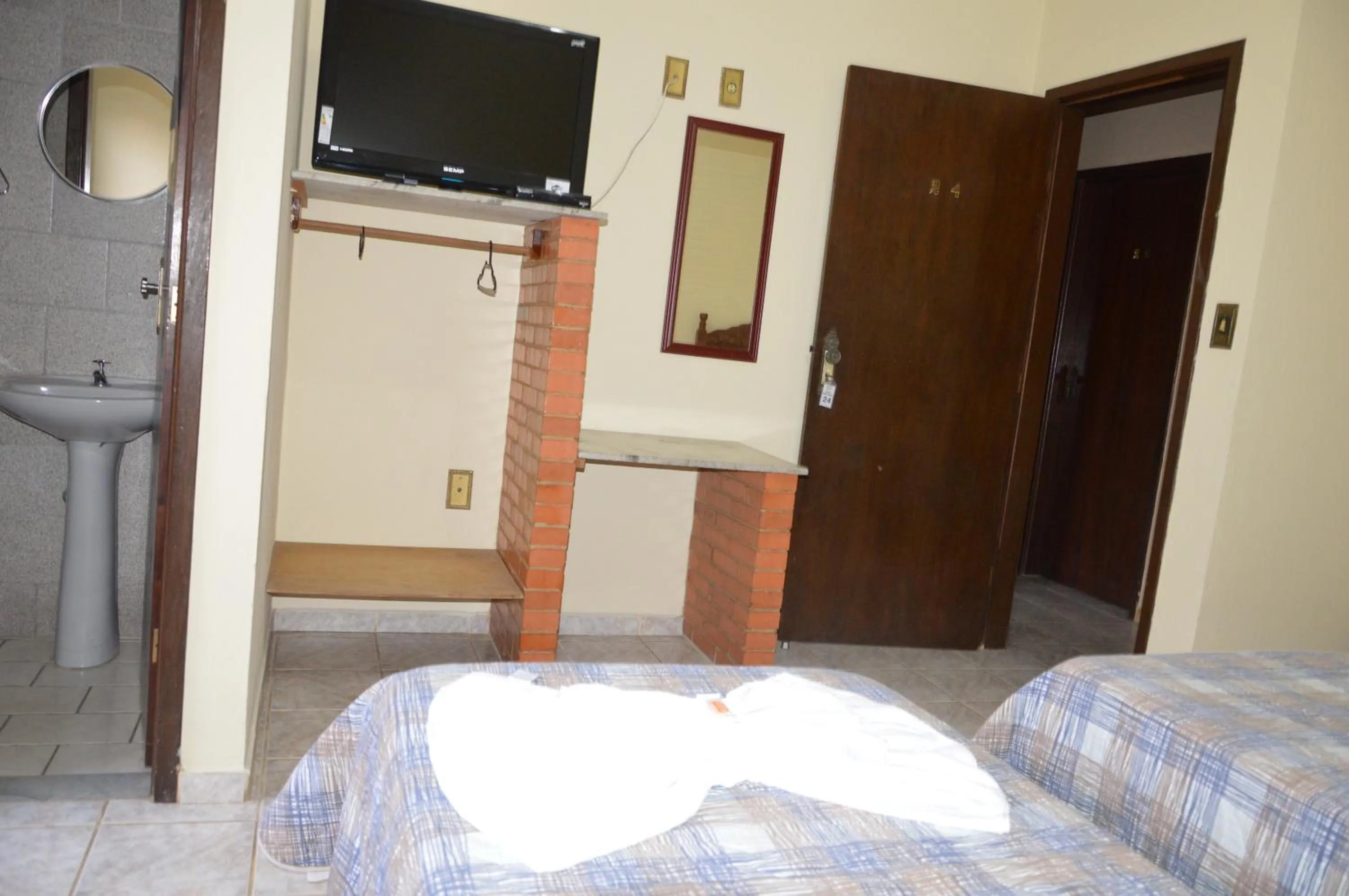 Bed in Hotel Colonial