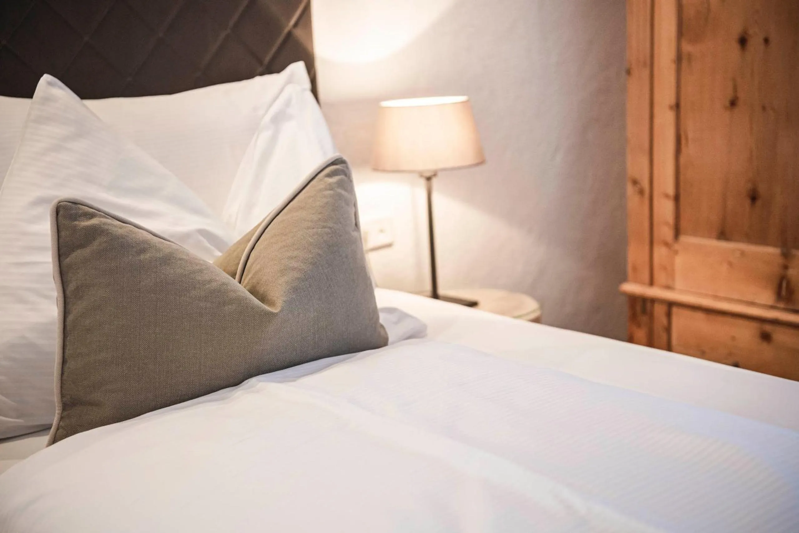 Decorative detail, Bed in Chalet Grumer Suites&Spa