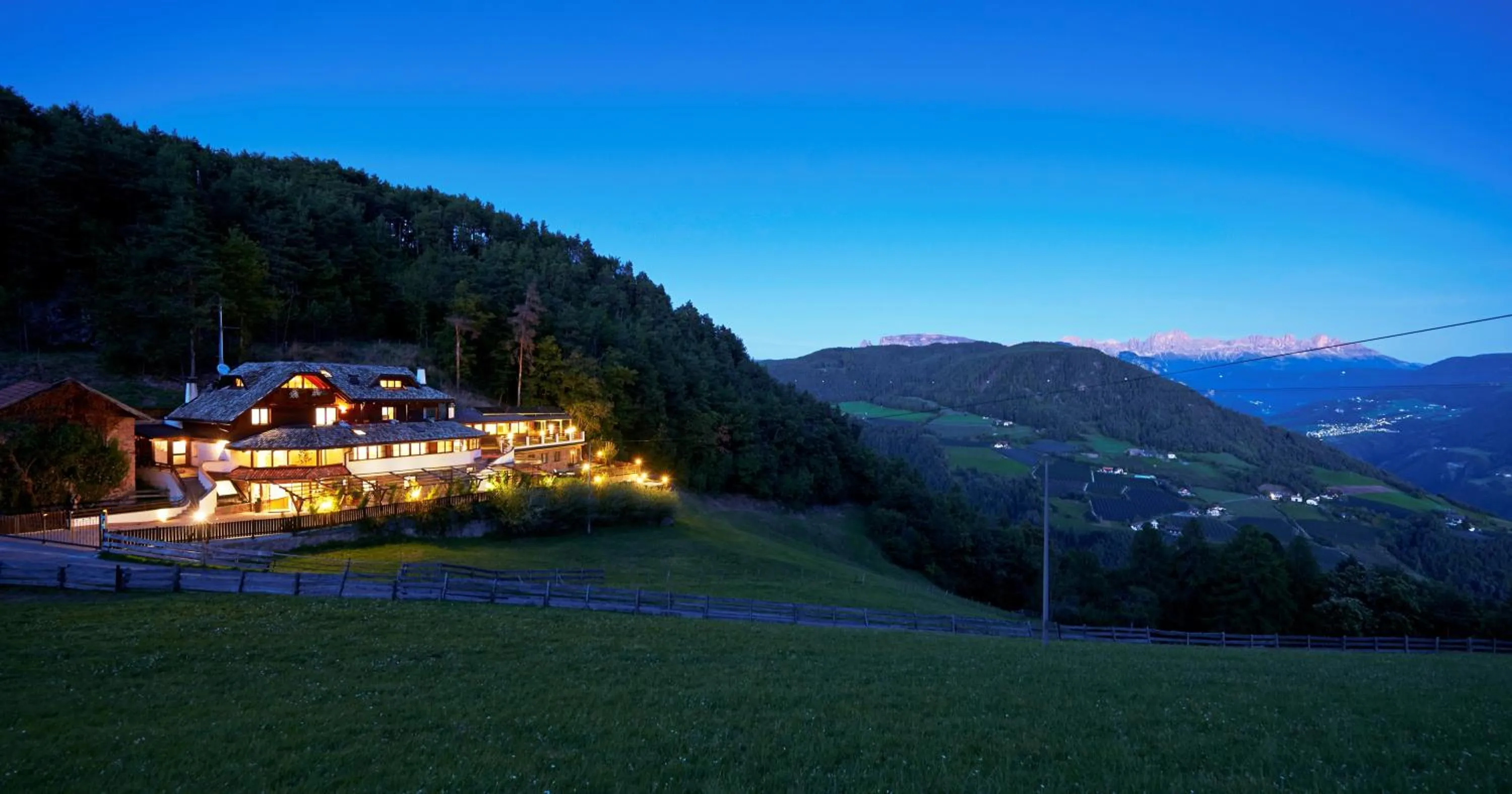 Facade/entrance in Chalet Grumer Suites&Spa