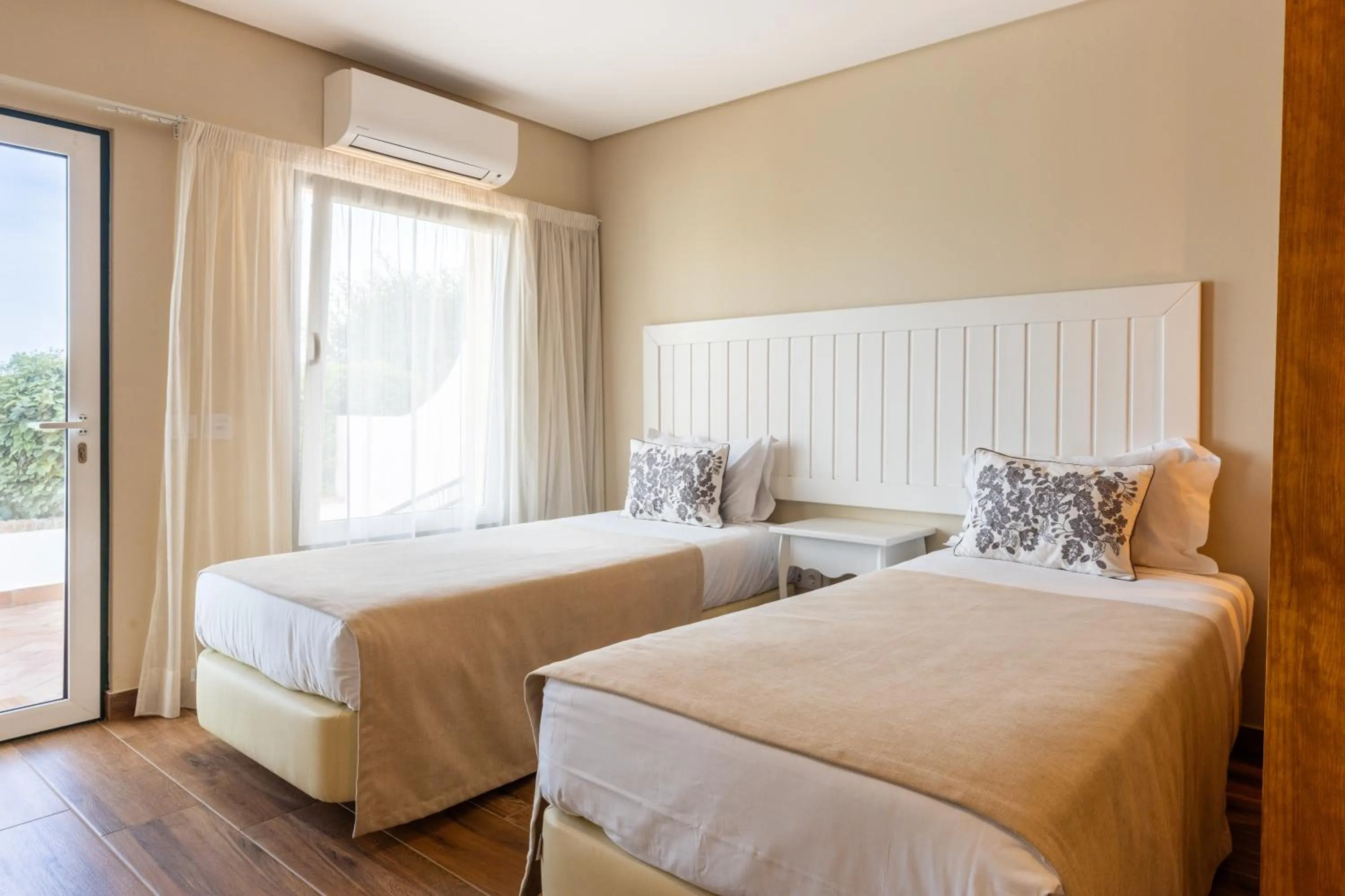 Bed in Hotel Rural Quinta do Marco - Nature & Dining