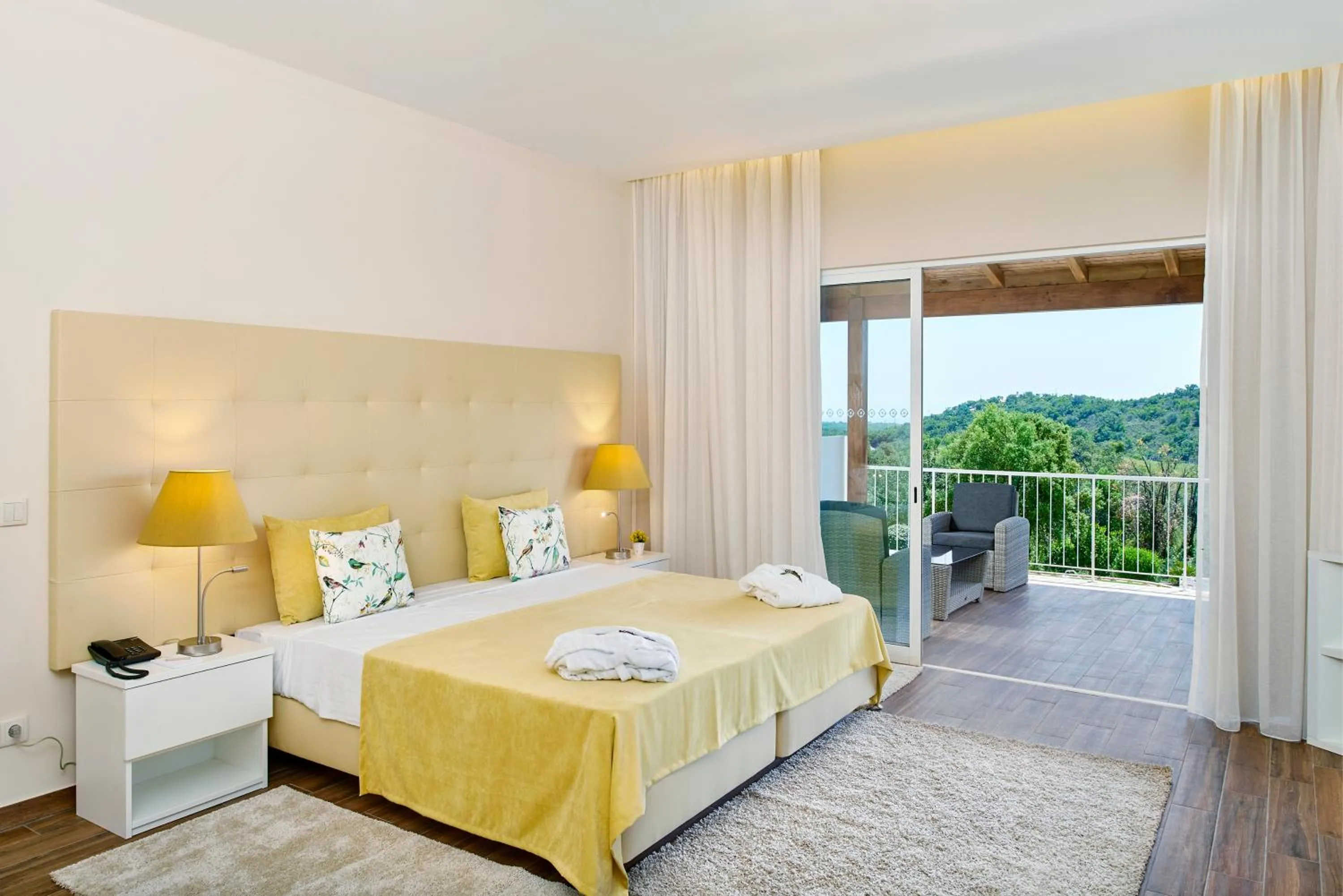 Bed in Hotel Rural Quinta do Marco - Nature & Dining