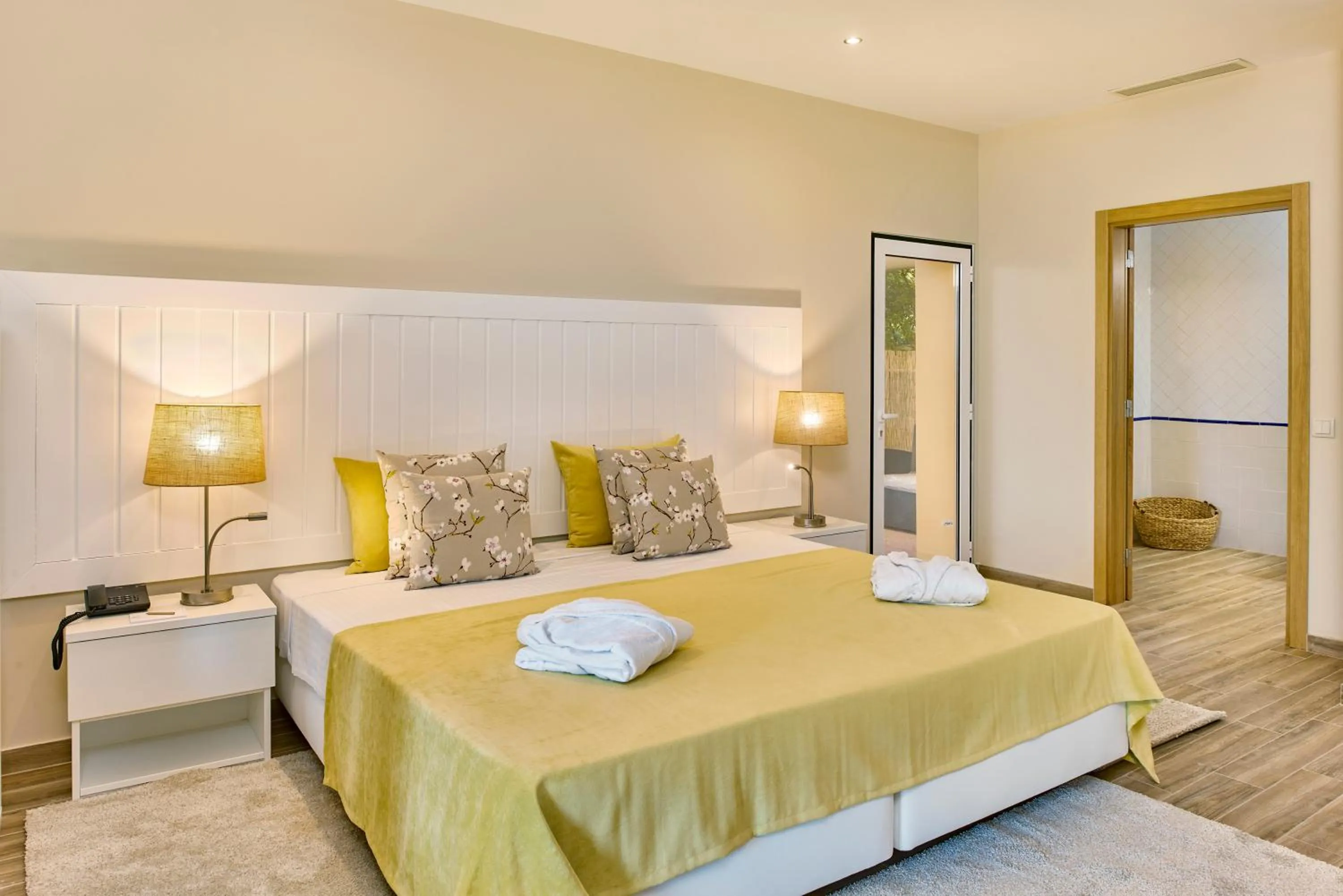 Bed in Hotel Rural Quinta do Marco - Nature & Dining