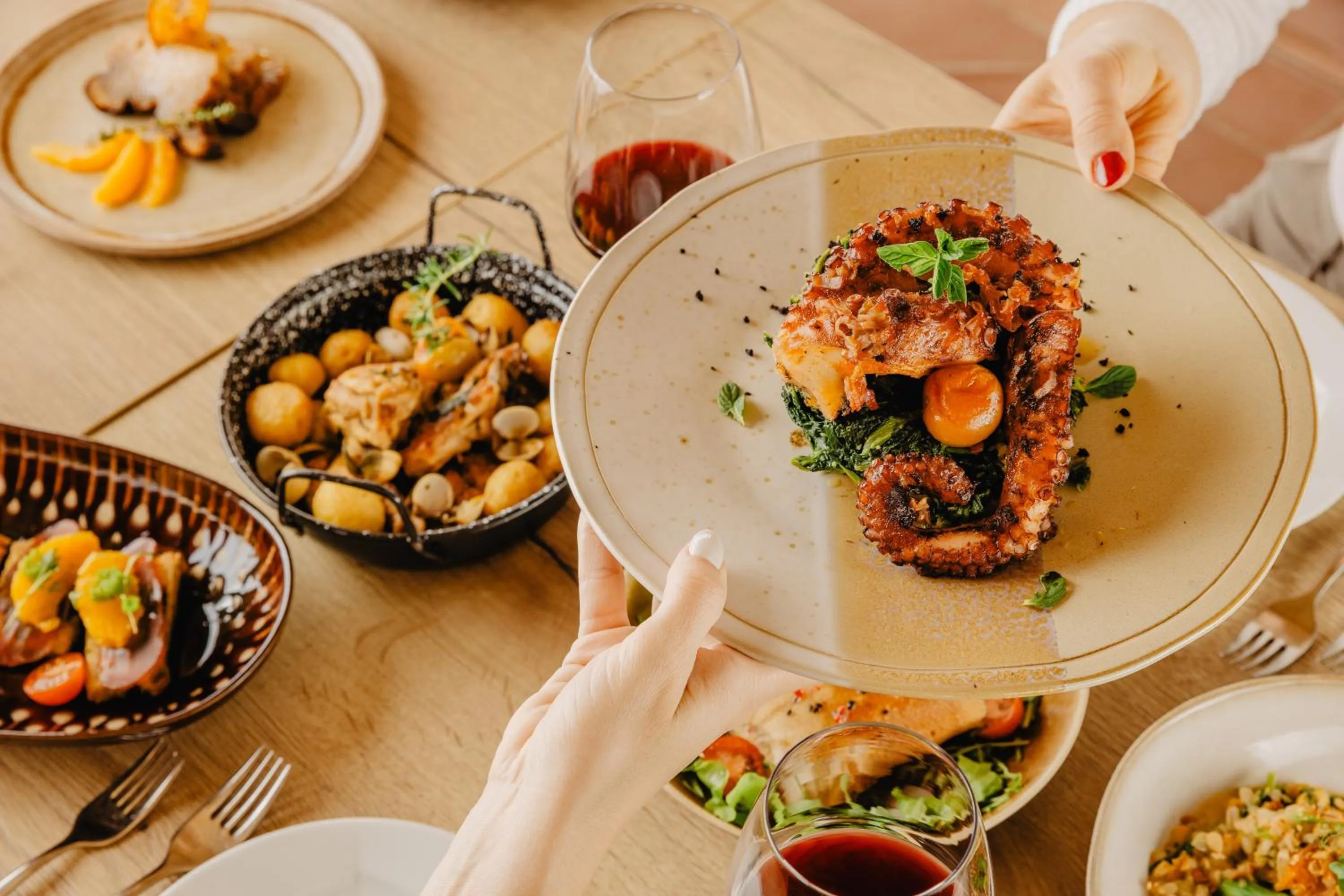 Restaurant/places to eat in Hotel Rural Quinta do Marco - Nature & Dining