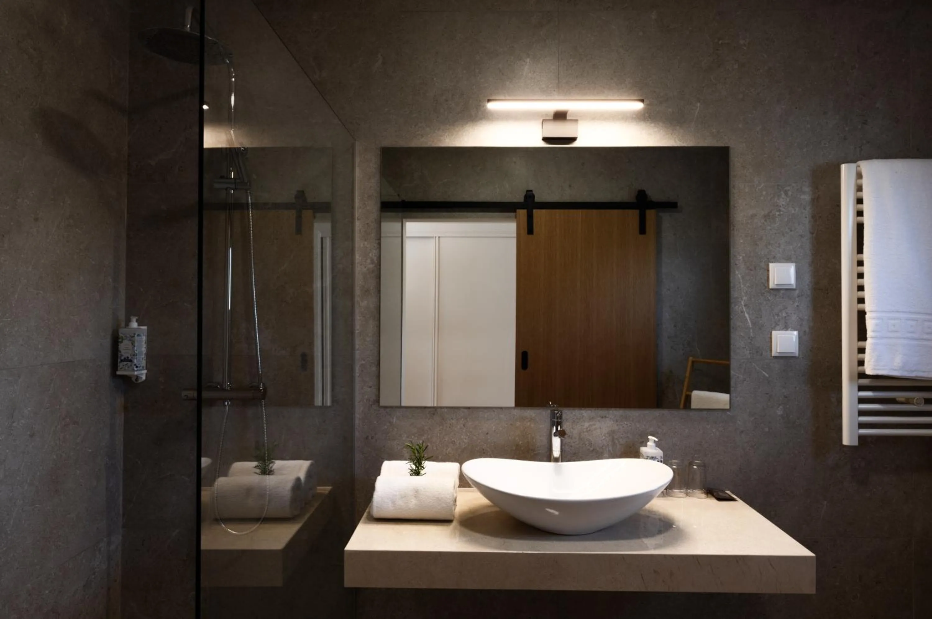 Toilet in Hotel Rural Quinta do Marco - Nature & Dining