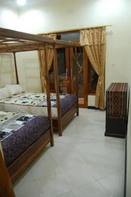 Standard Twin Room in Aditya Homestay Standard Twin Room in Aditya Homestay