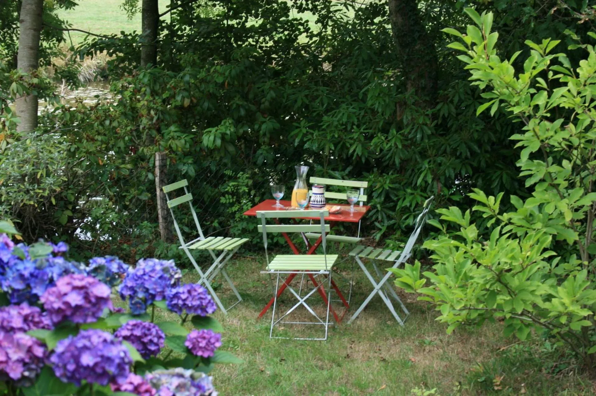 Restaurant/places to eat in Au Pont Ricoul