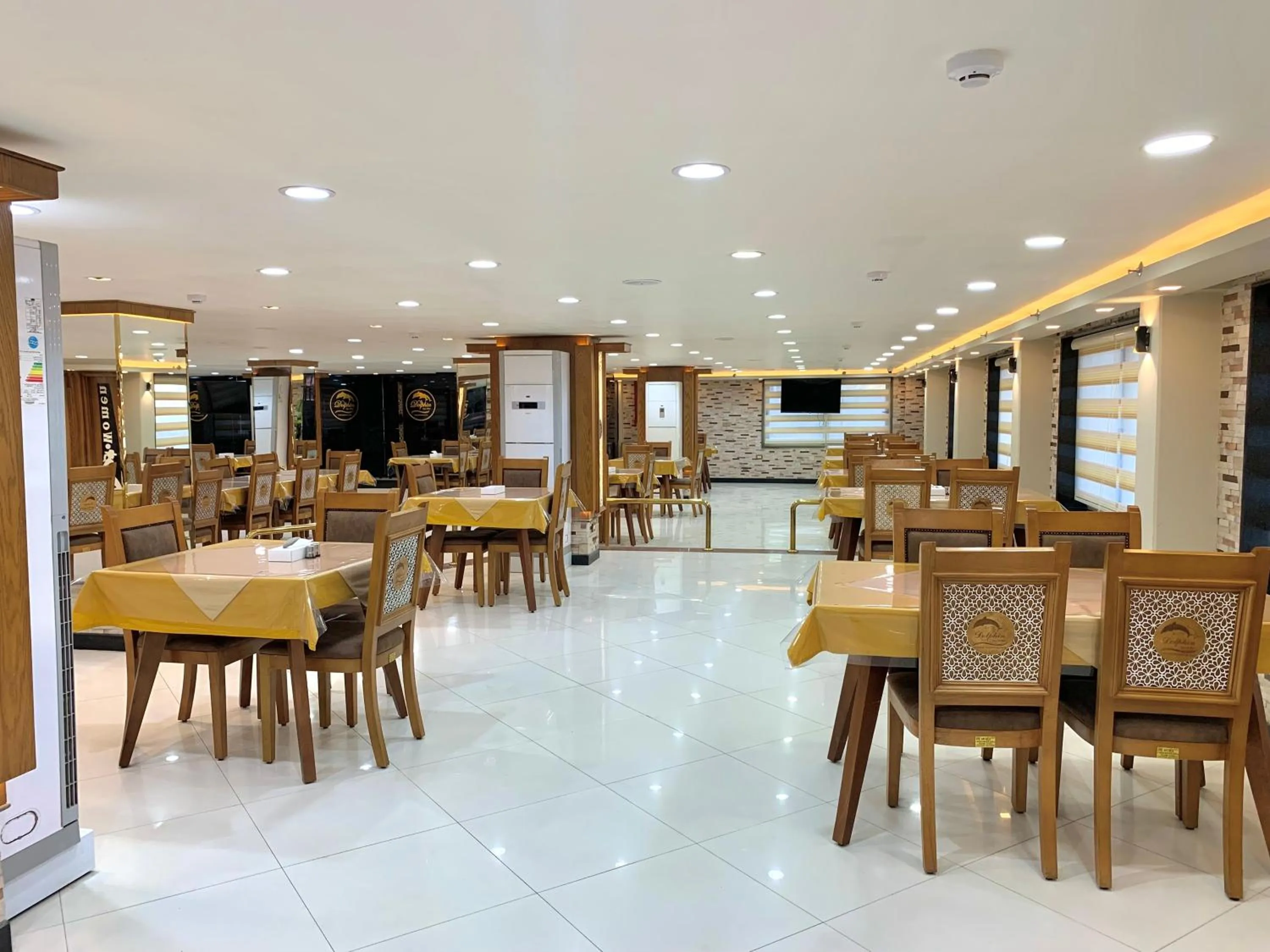 Restaurant/places to eat in Dolphin Ras El-Bar Hotel
