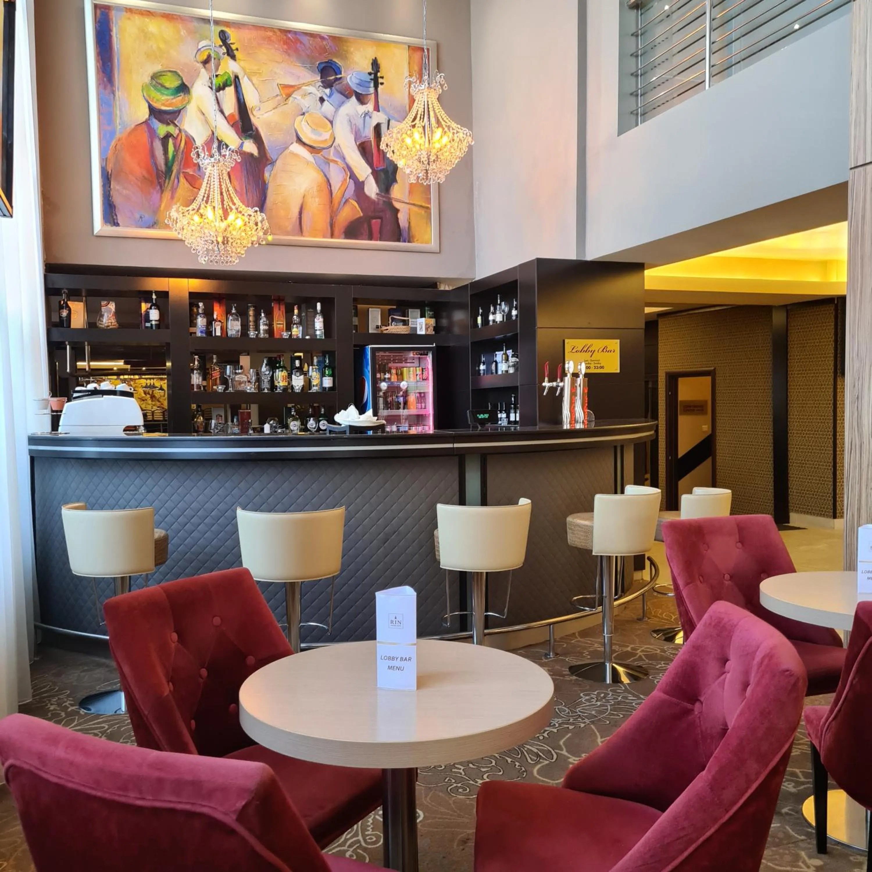 Lounge or bar in RIN Airport Hotel